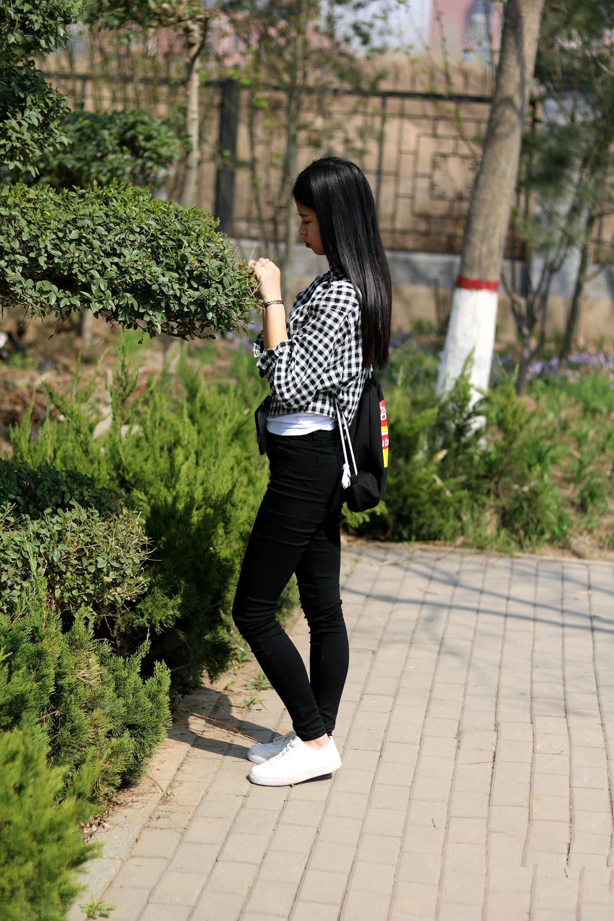 开膛手杰克 180期 小白鞋灰色棉穿袜脚裸足 [373P/1V/1.93G]插图3