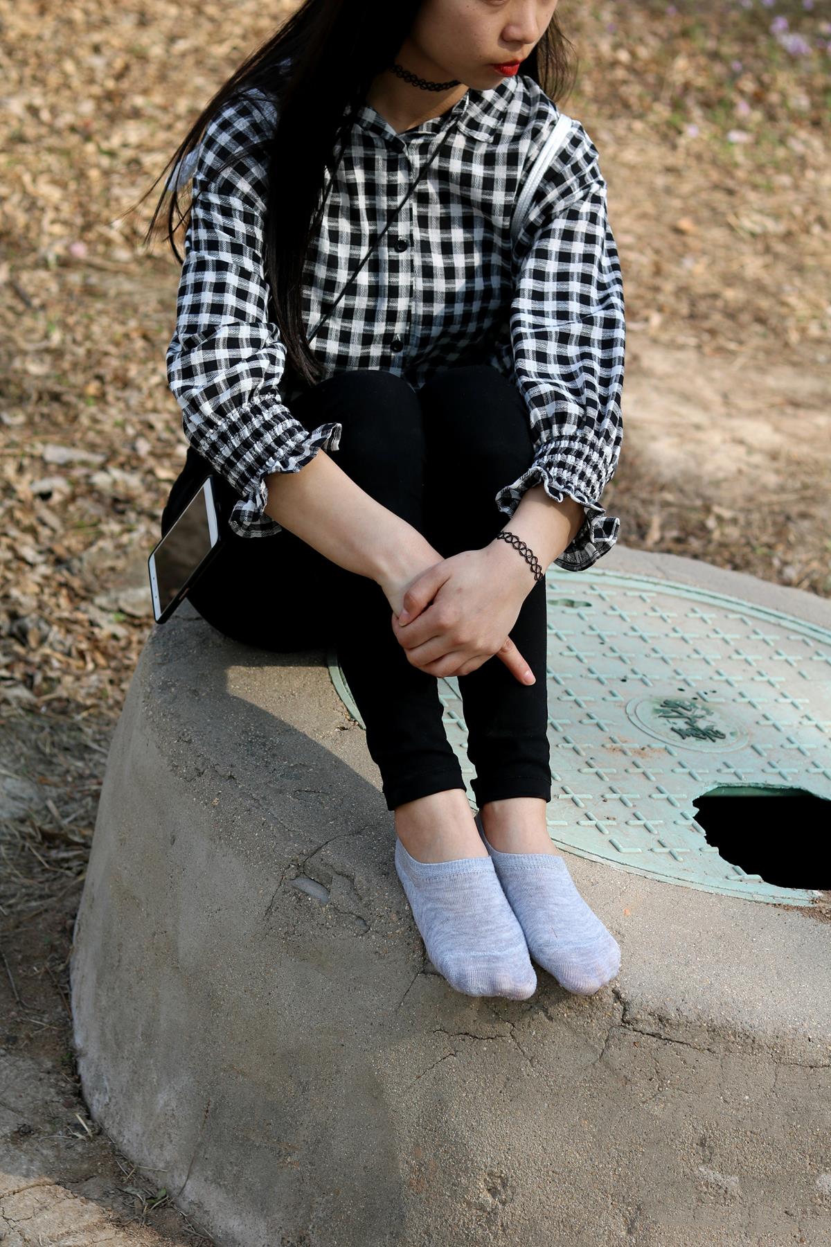 开膛手杰克 180期 小白鞋灰色棉穿袜脚裸足 [373P/1V/1.93G]插图7