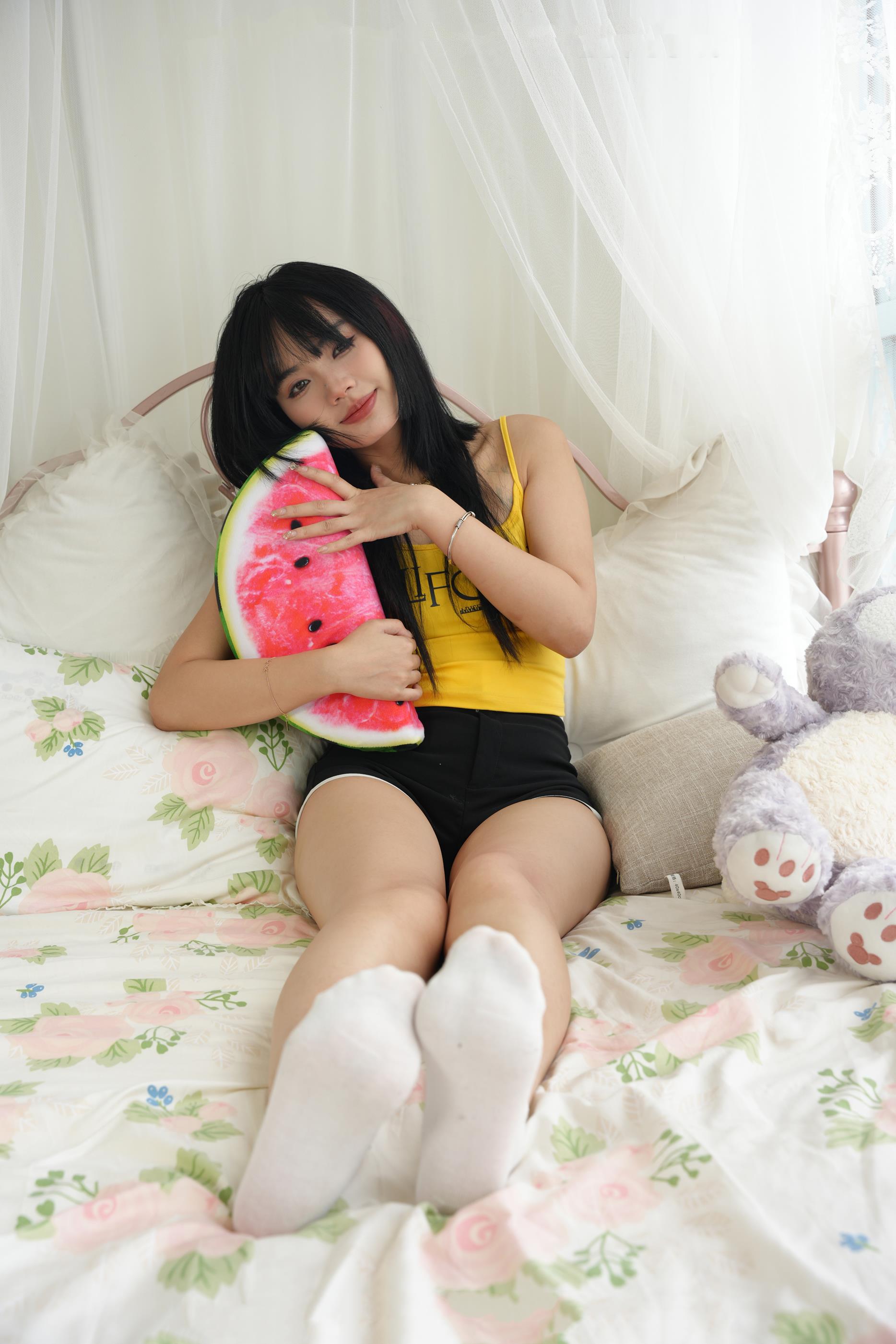 觅芙少女 054期 白棉袜裸足超美颜值 [138P/1V/3.14G]插图2