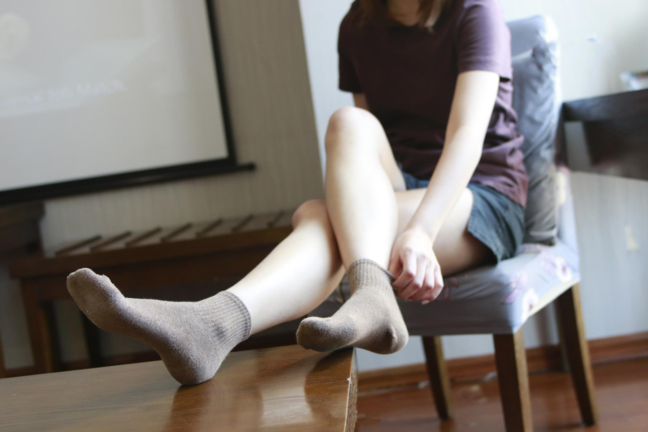 鱼鱼足影 第093期 米米39码棉袜叫裸足 [92P/1V/548M]插图3