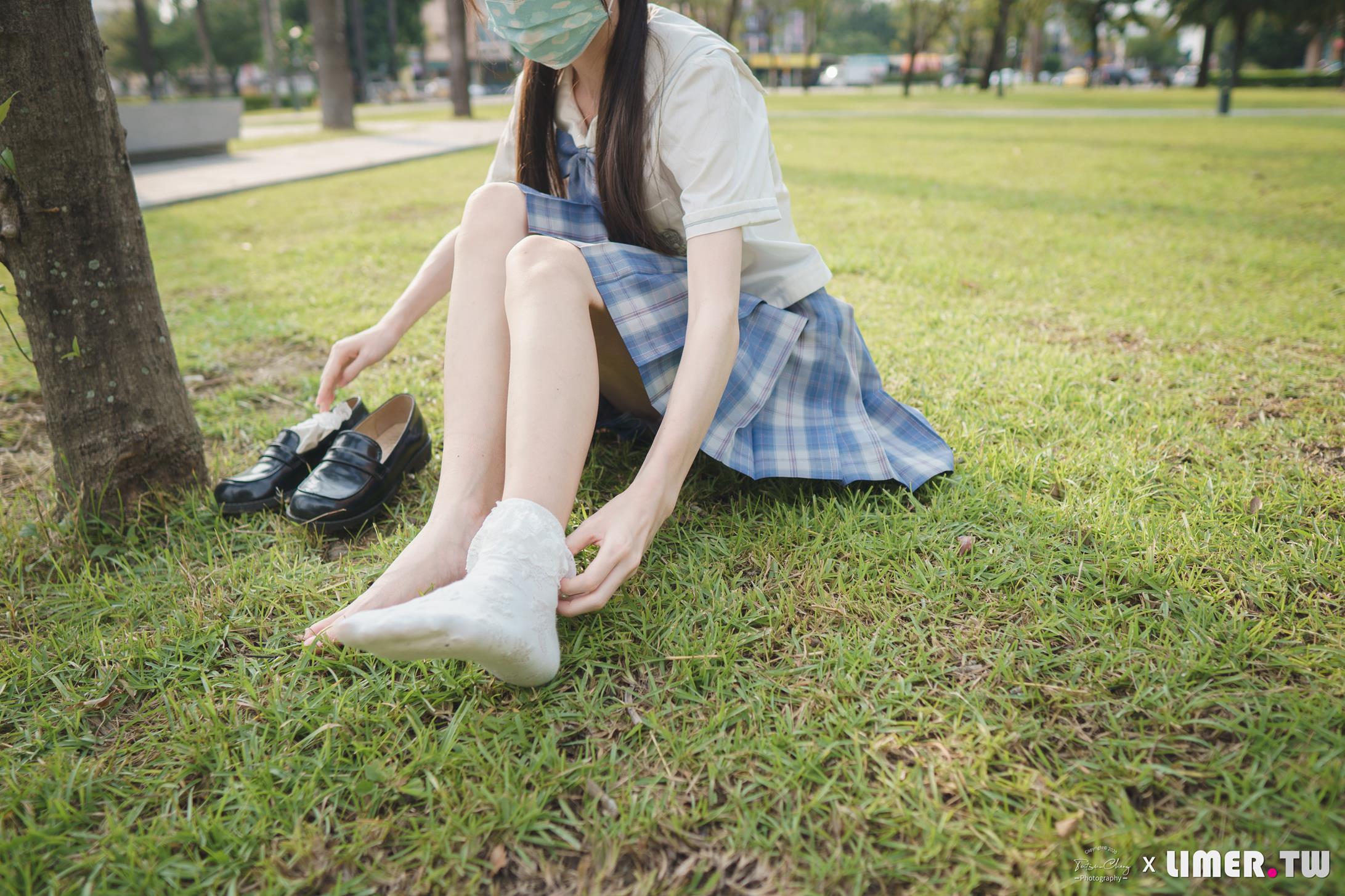limerence 白玉公园JK裸足白棉袜脚 [117P/2V/1.02G]插图6