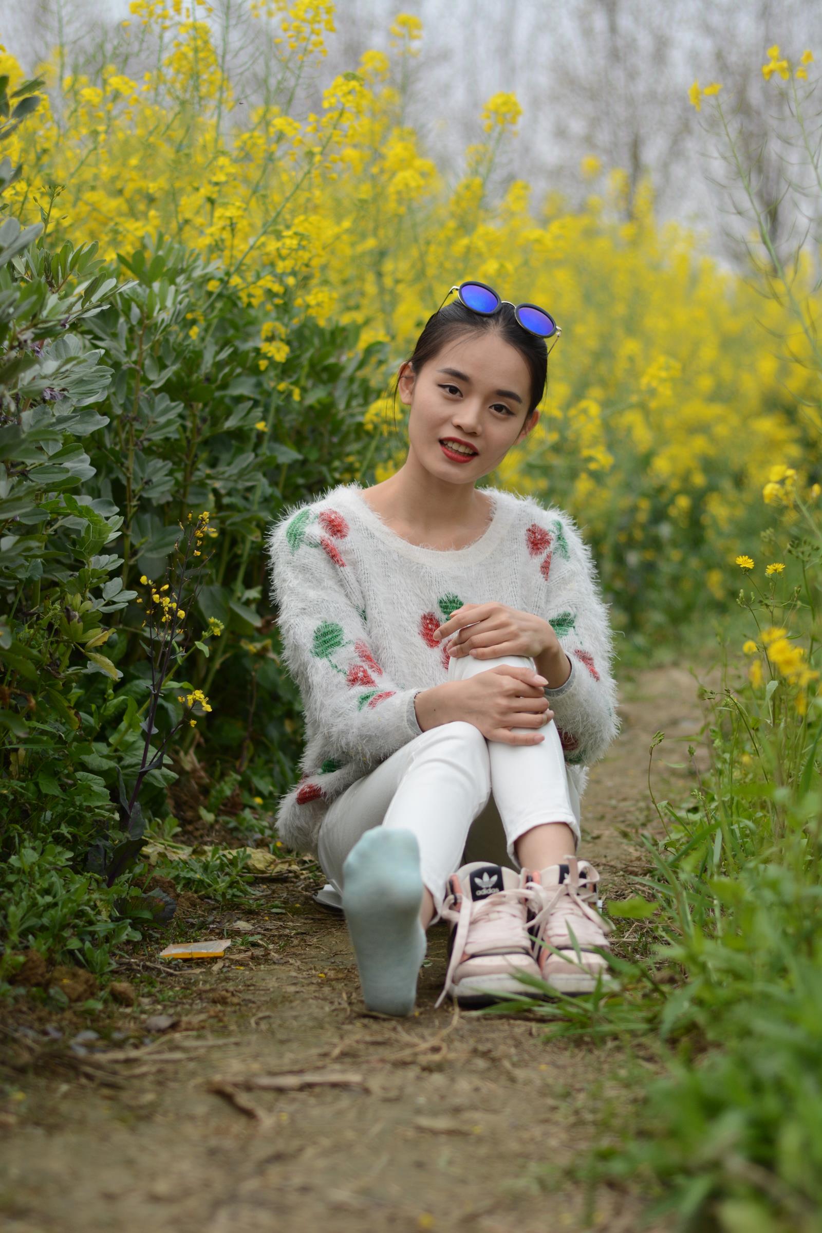 织梦映像 油菜花田里的棉袜 [199P/1.13G]插图5