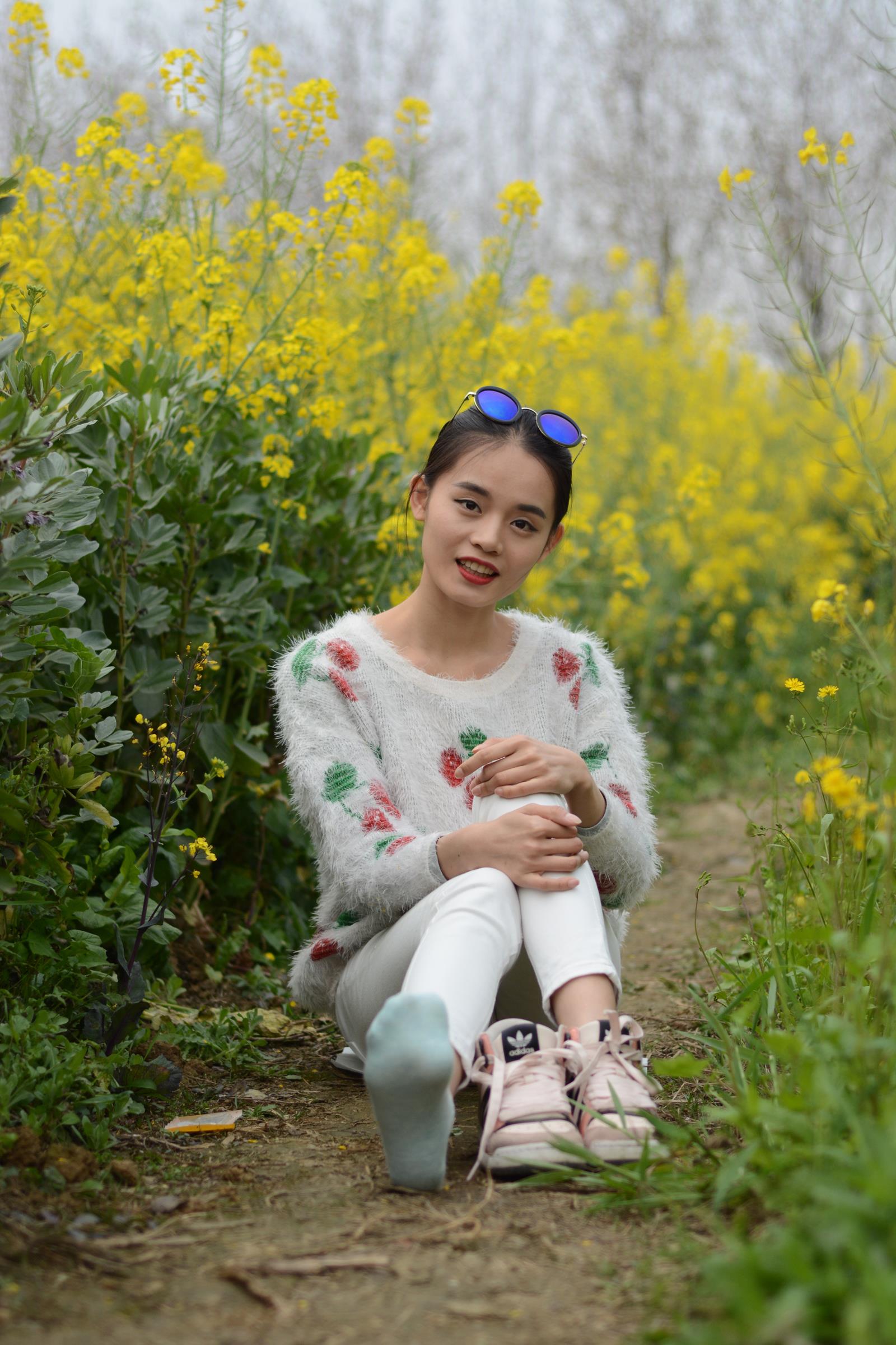 织梦映像 油菜花田里的棉袜 [199P/1.13G]插图8