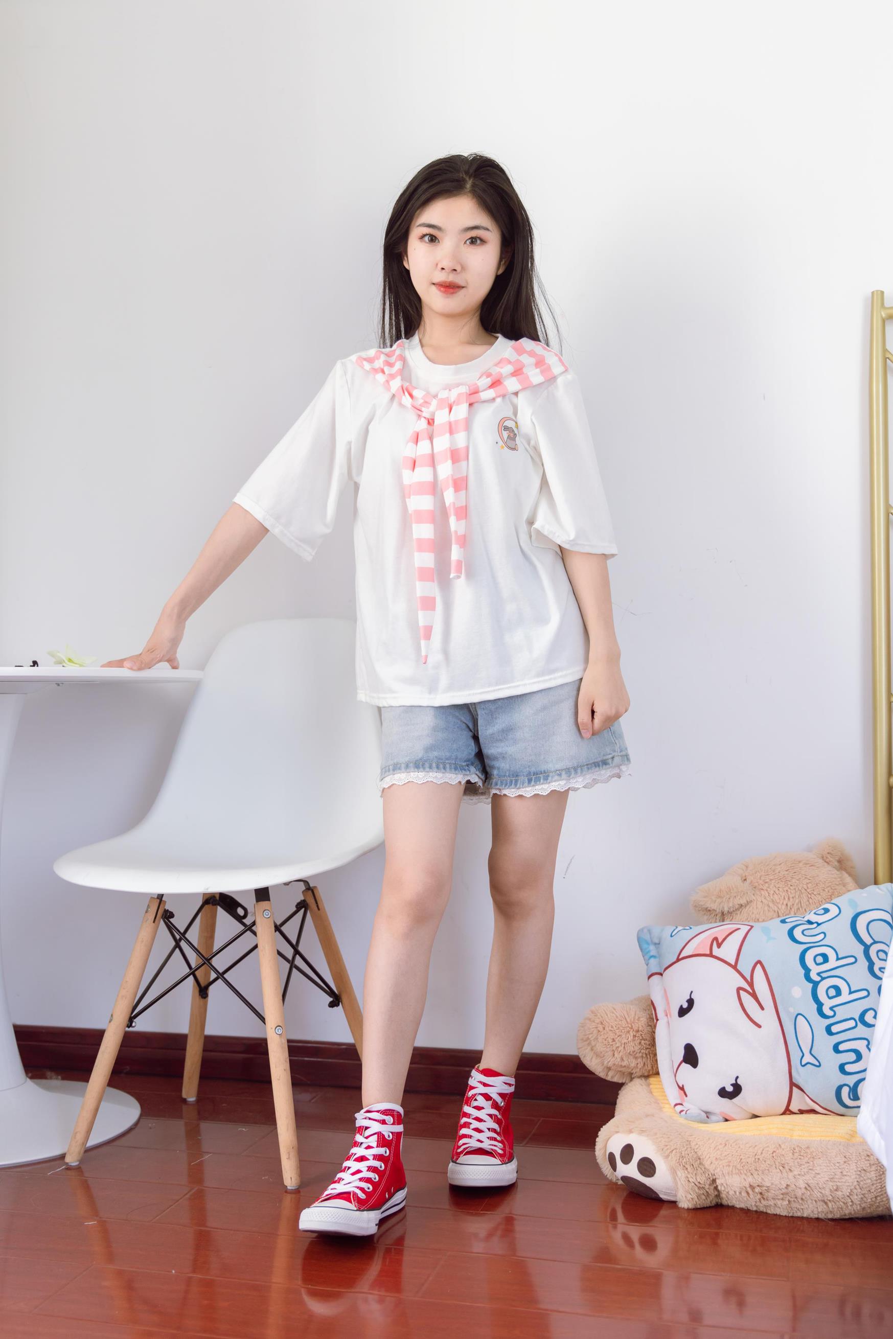 勿恋传媒 积分兑换 027期 米米牛仔短裤白色棉船袜脚 [151P/1V/4.29G]插图8