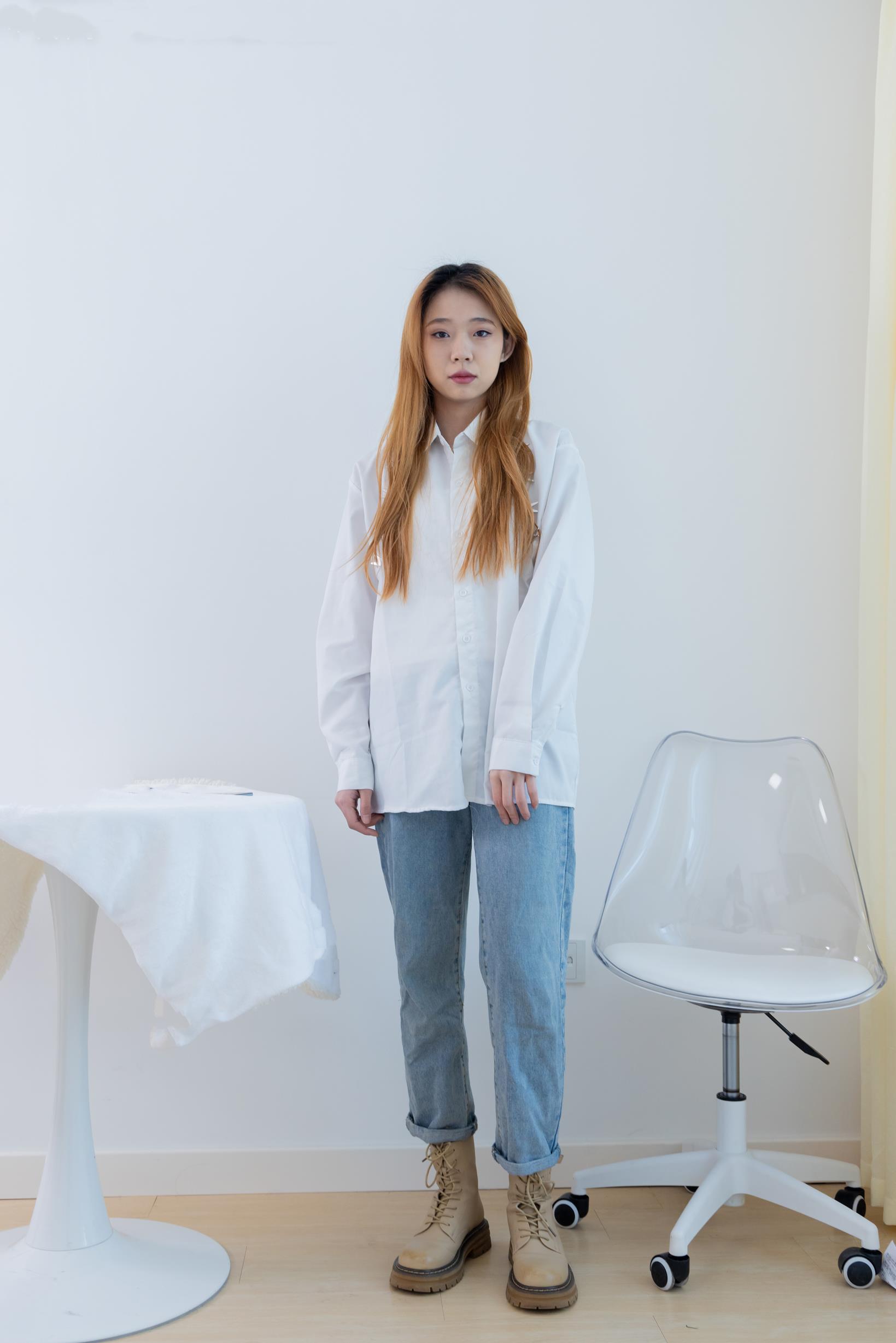 勿恋传媒 1810 橘酱-柠檬气泡水马丁靴白棉袜裸足[150P/1V/3.8G]插图