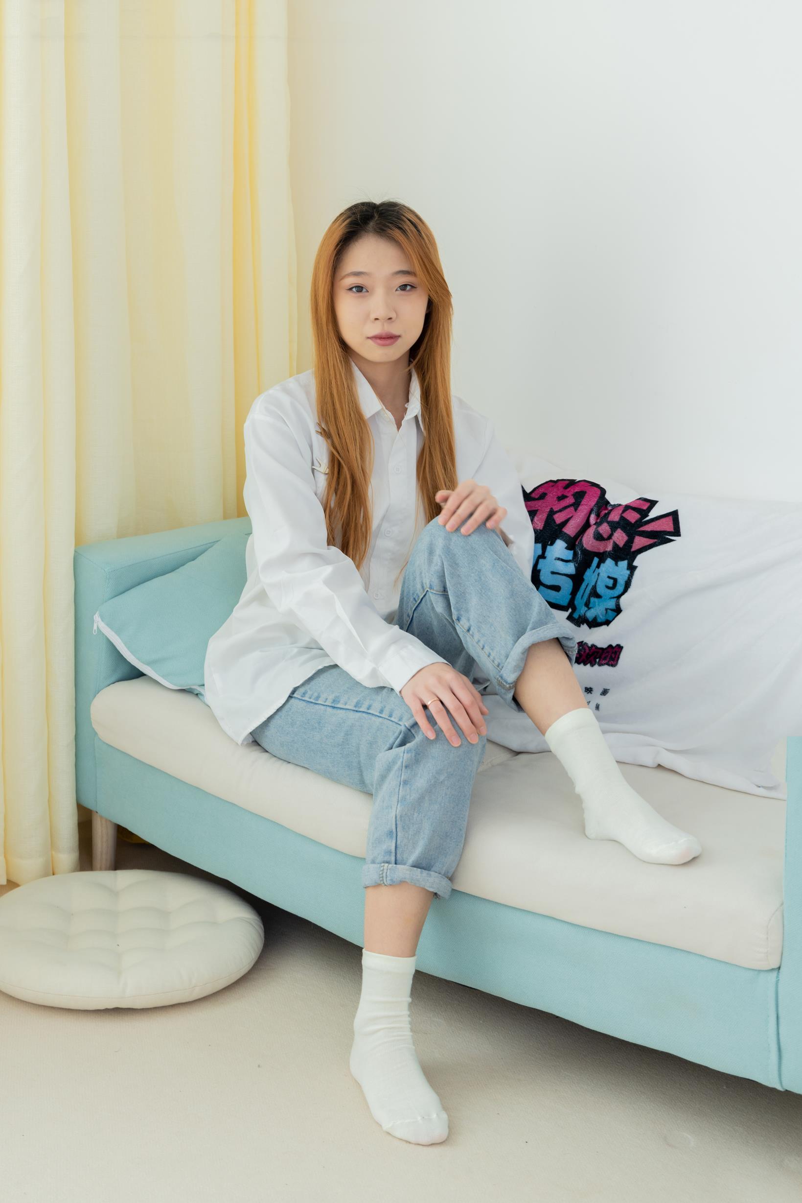 勿恋传媒 1810 橘酱-柠檬气泡水马丁靴白棉袜裸足[150P/1V/3.8G]插图6