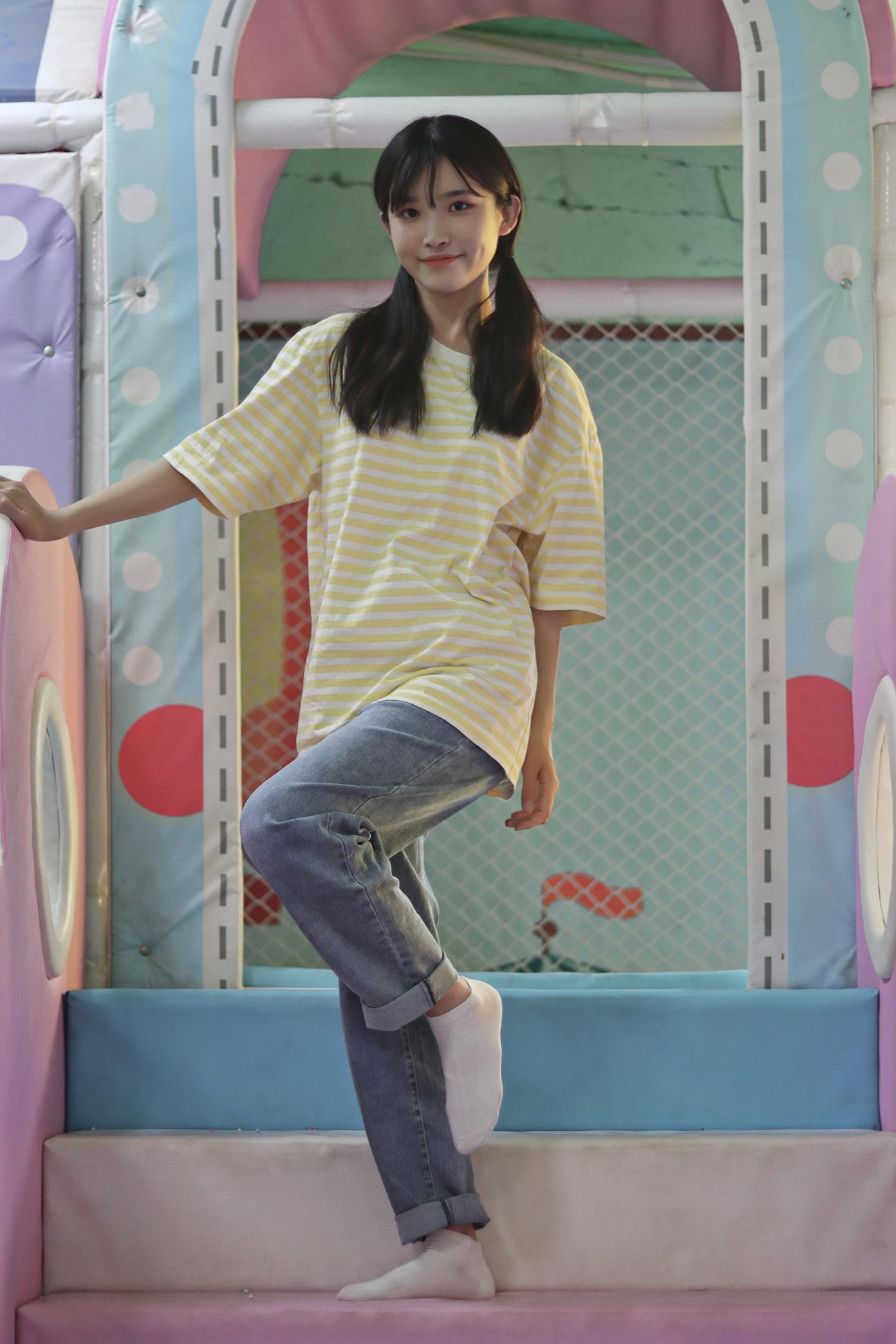 织梦映像 蹦床日记 赤着脚乐元漫步完整版短丝+白棉袜 [300P/1V/8.6G]插图1