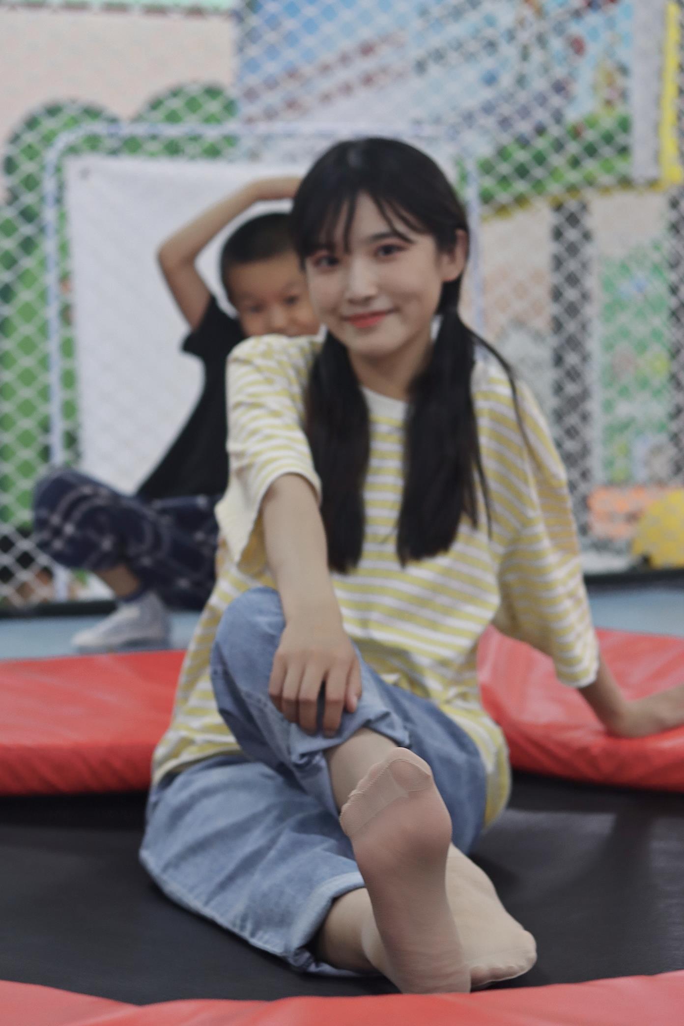 织梦映像 蹦床日记 赤着脚乐元漫步完整版短丝+白棉袜 [300P/1V/8.6G]插图5