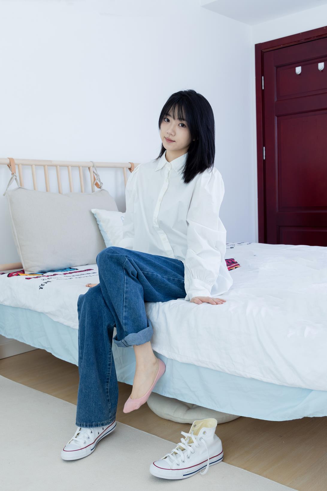 勿恋传媒 1837期 欢欢少年的你板鞋粉色棉船袜肚子疼揉肚子剧情 [170P/1V/5.61G]插图3