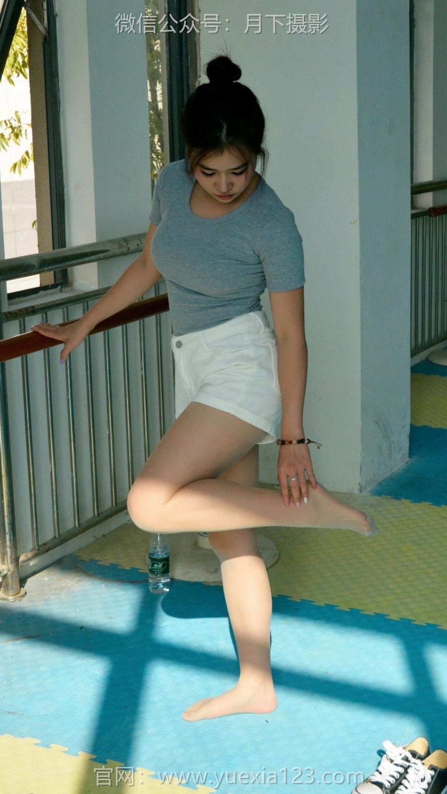 月下摄影 NO.001 茜茜~舞蹈热身作为拉拉队长，每天必修课就是加强舞蹈训练！ [111P/1V/3.66G]插图