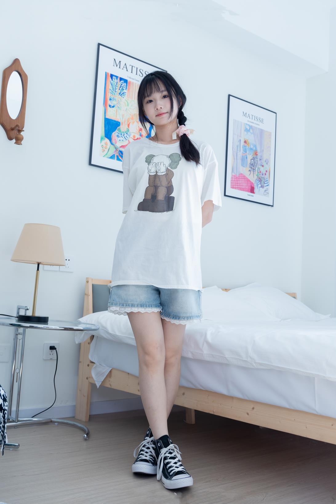 袜啵啵 331期 甜甜圈花絮版板鞋白棉袜裸足[144P/1V/5.74G]插图