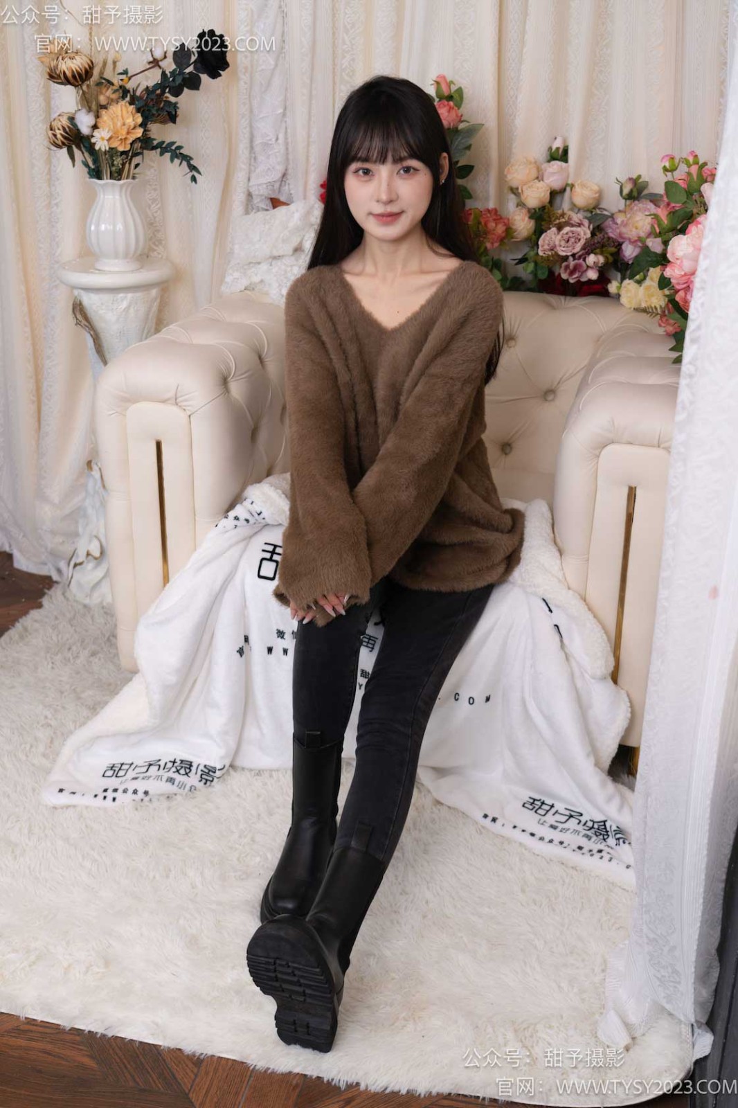 甜予摄影 010 小离-靴子、白棉袜、裸足[130P/2V/9.85GB]插图