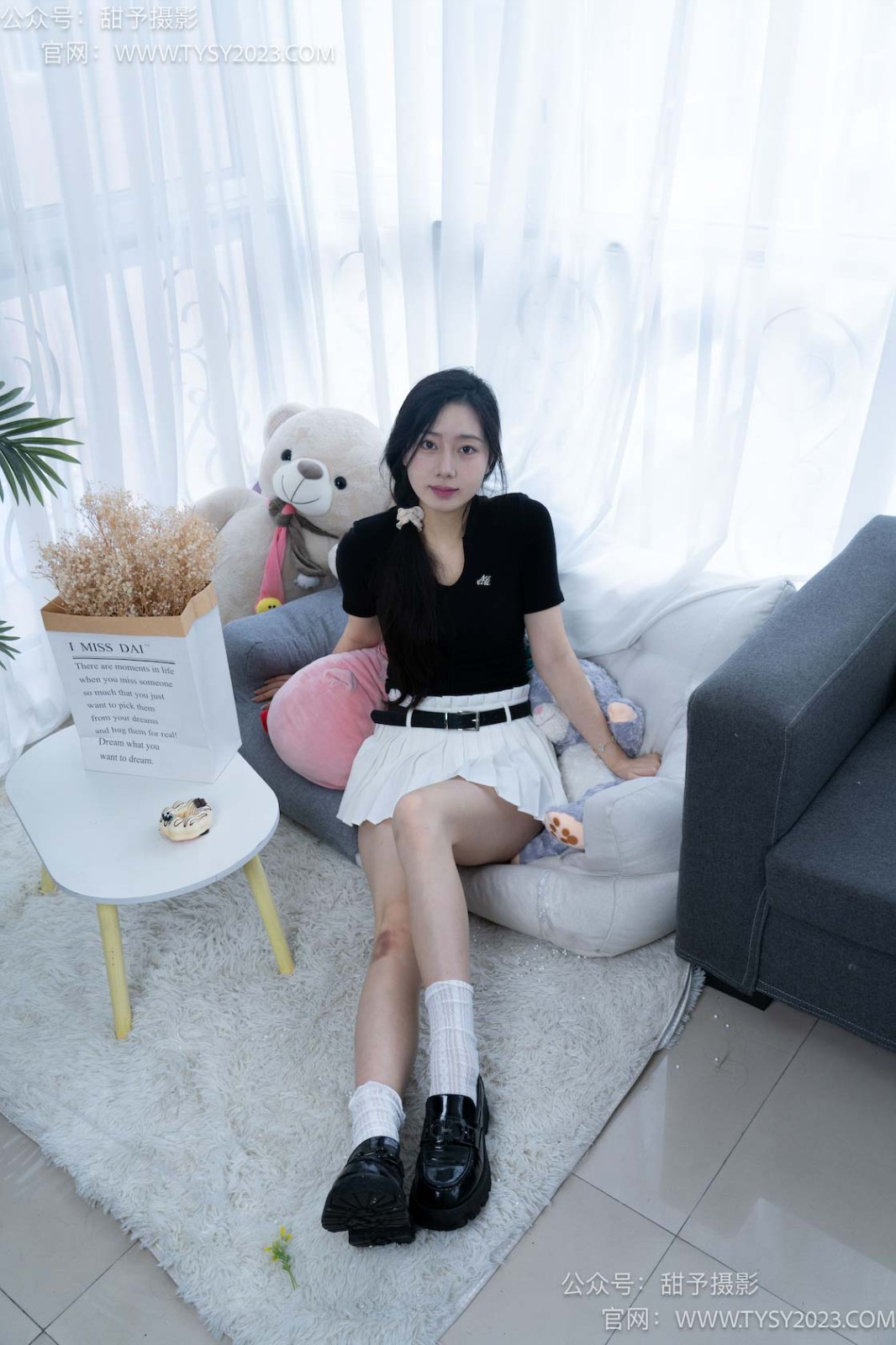 甜予摄影 012 鱼鱼-皮鞋、穿脏镂空白棉袜、裸足[125P/2V/10.21GB]插图4
