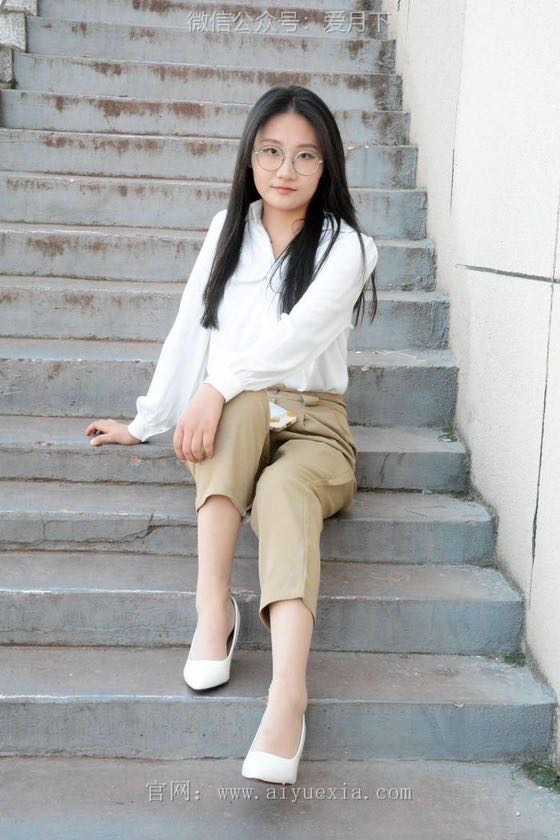 月下摄影 NO.005 恰恰~生活套装 展示一下平时去工作中使用的工作装。略显成熟！[130P/1V/5.77G]插图4