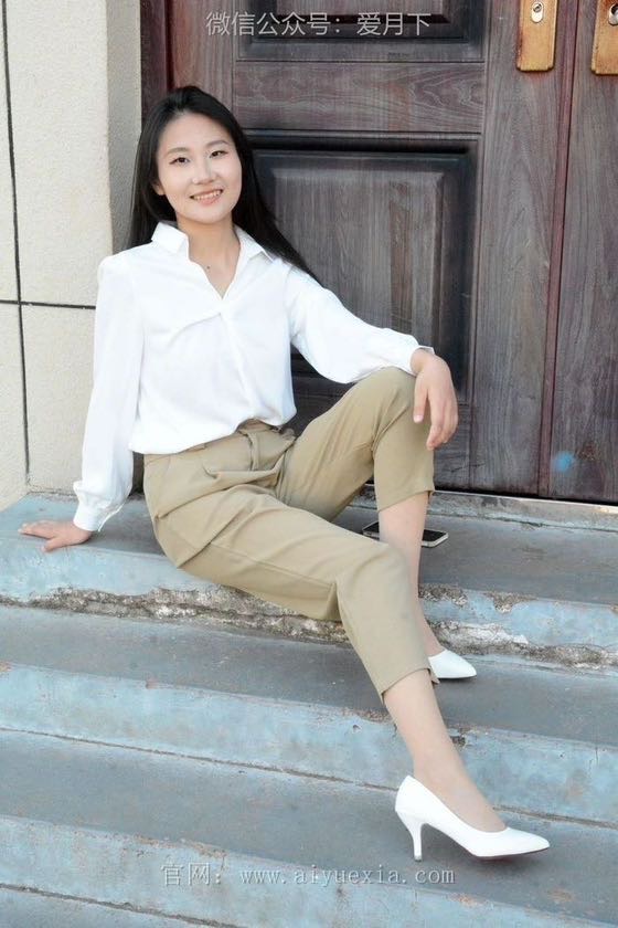 月下摄影 NO.005 恰恰~生活套装 展示一下平时去工作中使用的工作装。略显成熟！[130P/1V/5.77G]插图2