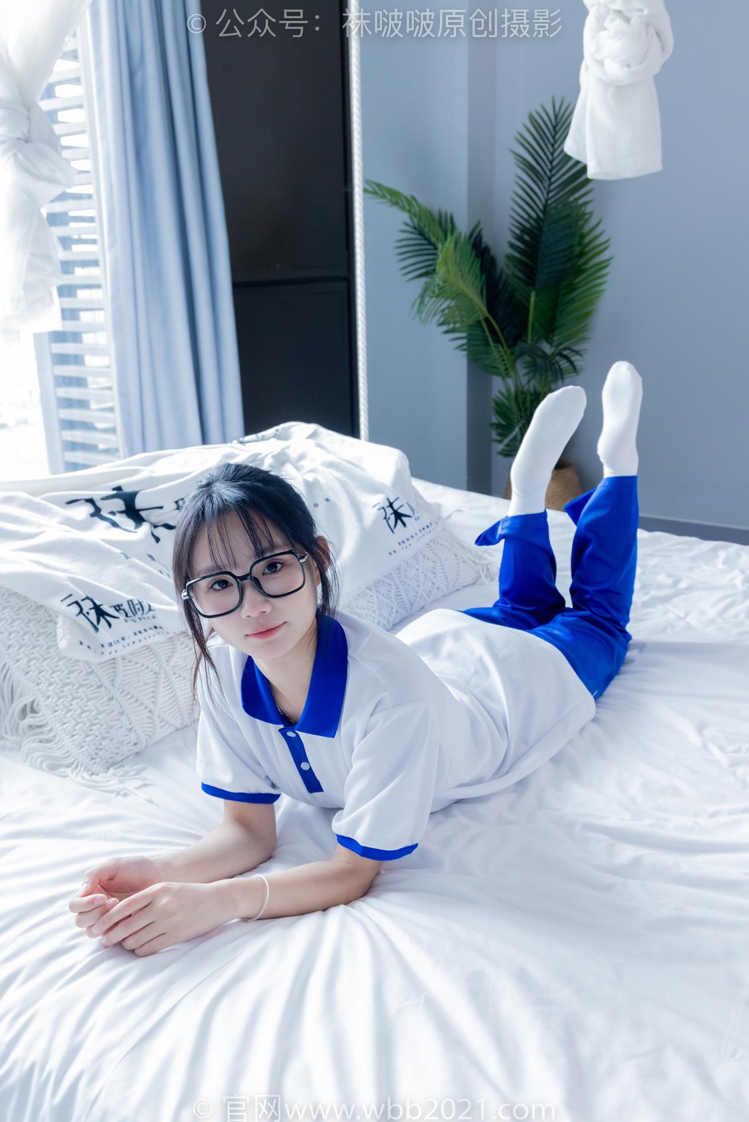 袜啵啵 351期 花絮版 甜甜圈板鞋白棉袜肉丝脚尖加固款校服库里丝[150P/1V/6.88GB]插图