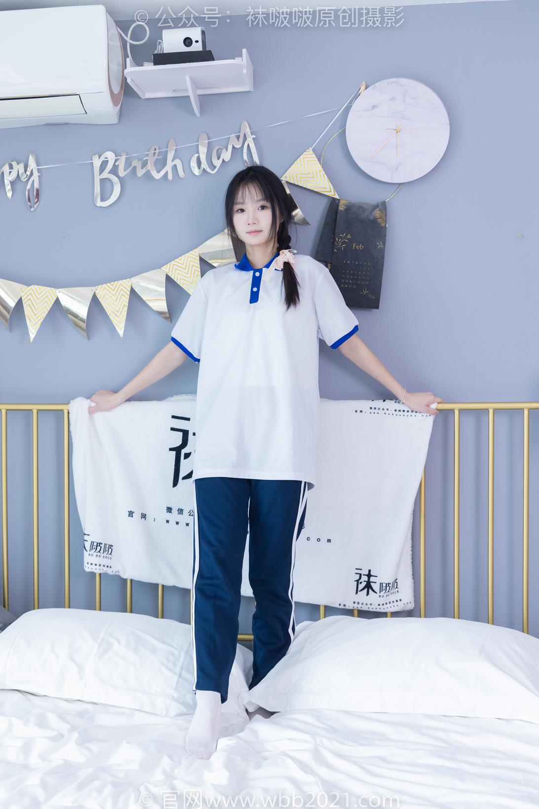 袜啵啵 366期花絮版 甜甜圈学生服三叶草板鞋白丝袜脚[150P/1V/6.13GB]插图7