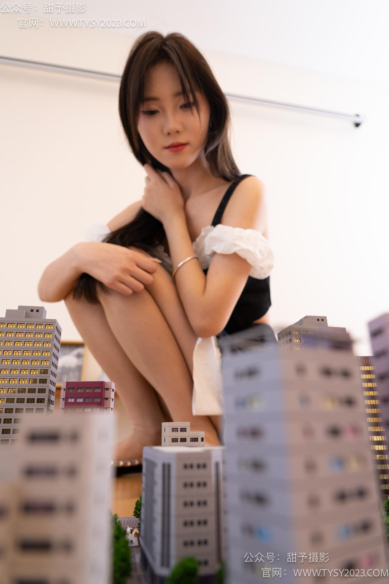 甜予摄影022期：璇璇-肉丝（脚尖加固款）、裸足、进入小人国剧情 [151P/2V/11.8G]插图11