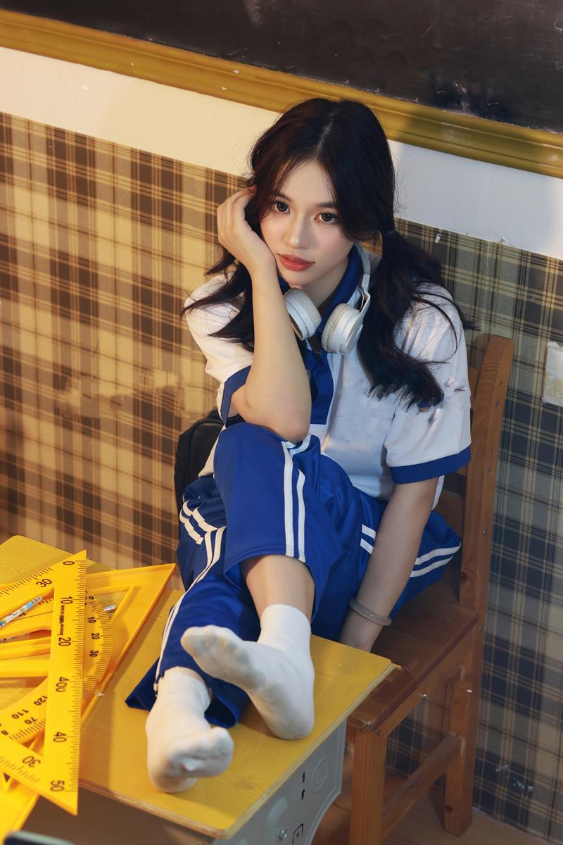 织梦映像 新品学生时代完整版 学生服白棉袜脏脚底[335P/1V/4.58GB]插图