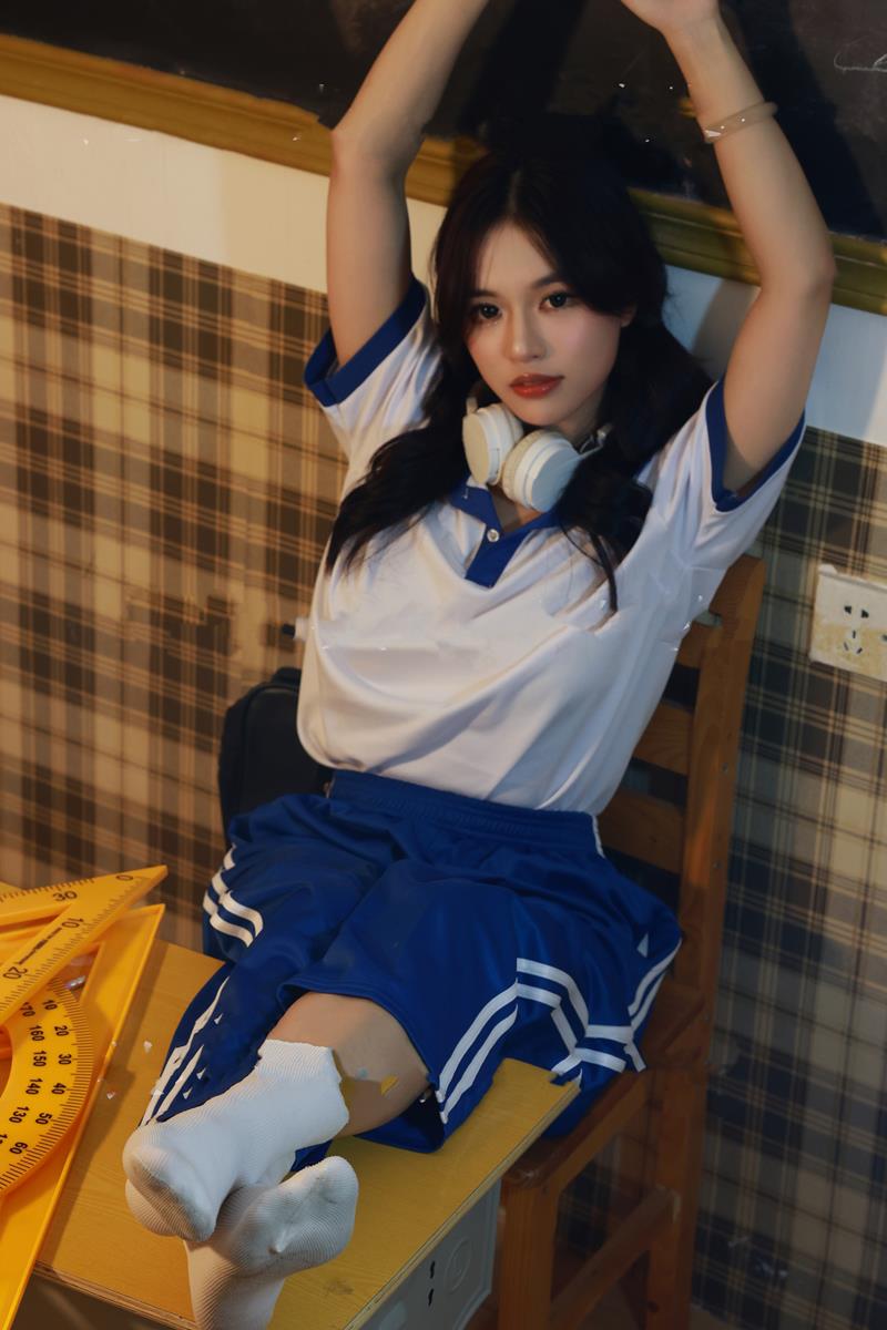 织梦映像 新品学生时代完整版 学生服白棉袜脏脚底[335P/1V/4.58GB]插图1