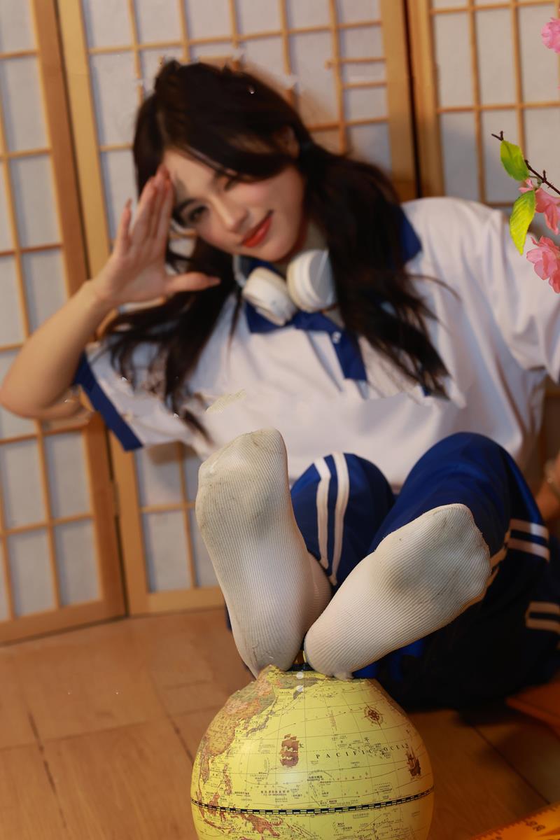 织梦映像 新品学生时代完整版 学生服白棉袜脏脚底[335P/1V/4.58GB]插图6