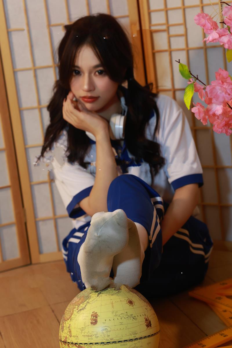 织梦映像 新品学生时代完整版 学生服白棉袜脏脚底[335P/1V/4.58GB]插图3