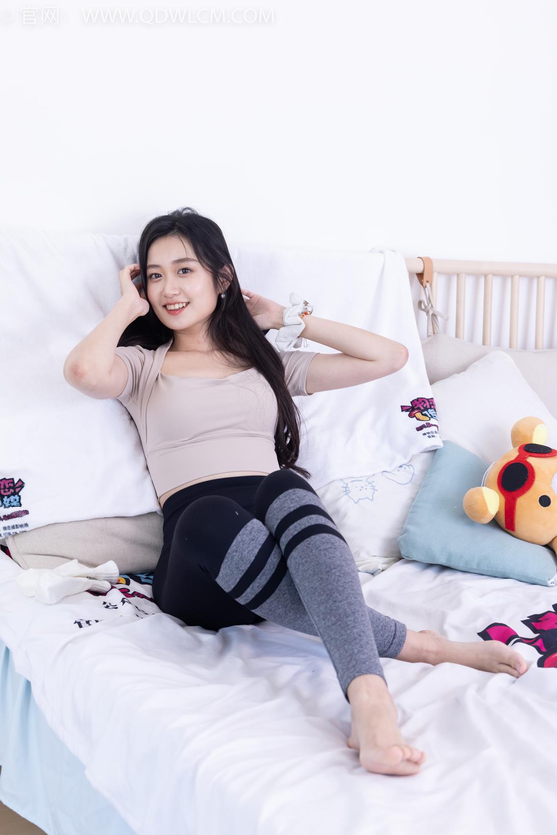 勿恋传媒1950期敏敏-山海长筒靴白棉袜仅身裤[170P/1V/4.15G]插图4