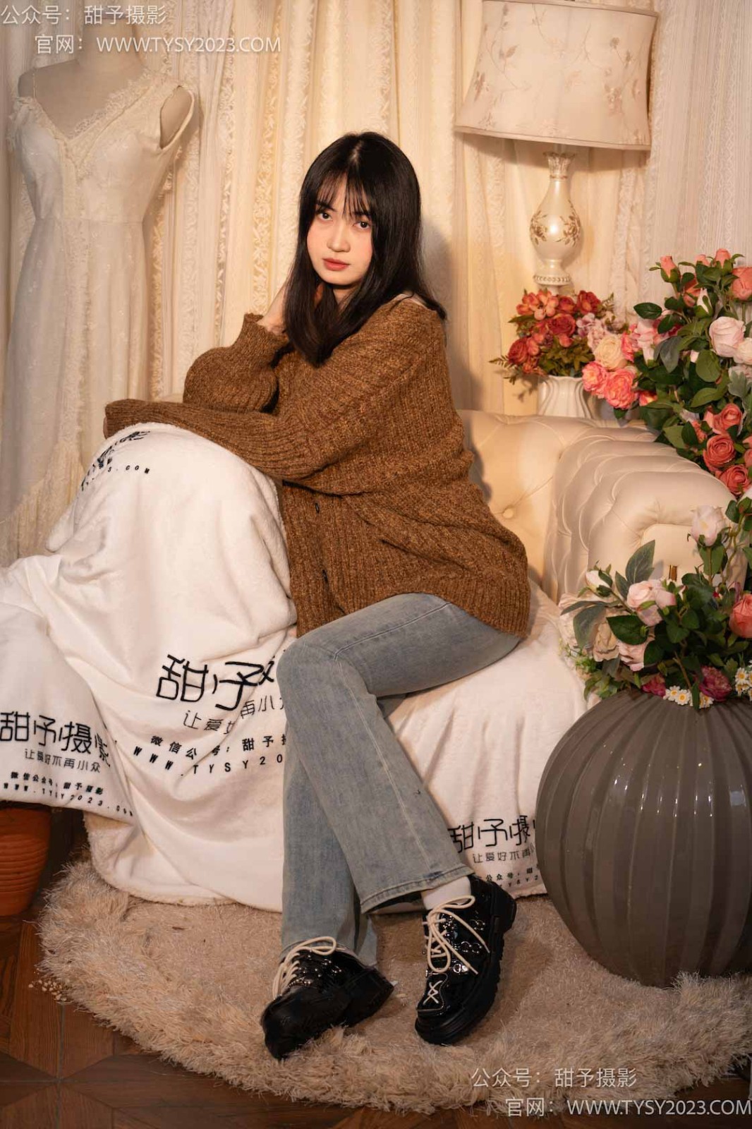 甜予摄影 NO.031 小野-皮鞋、白棉袜、油量灰丝（脚尖透明款、库里丝）[129P/2V/9.79GB]插图