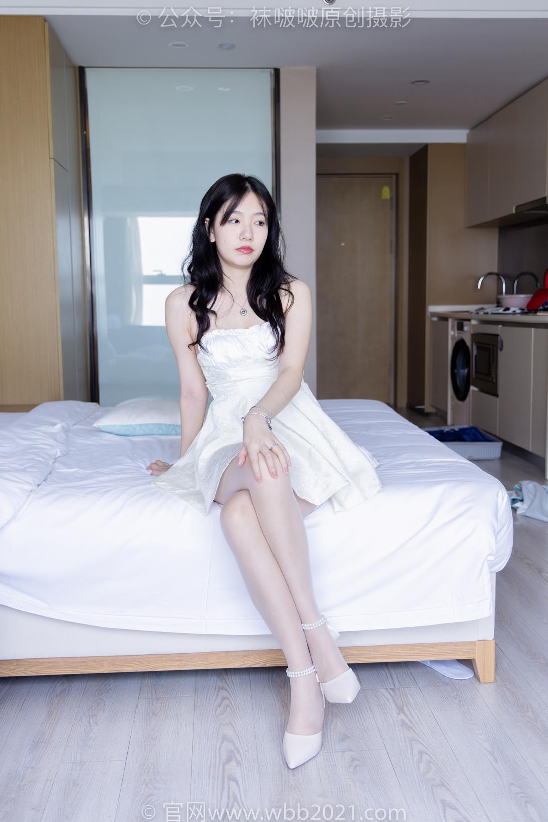 袜啵啵 367期花絮版 小甜豆高跟鞋丝袜脚踩蛋糕剧情[145P/1V/6.66G]插图5