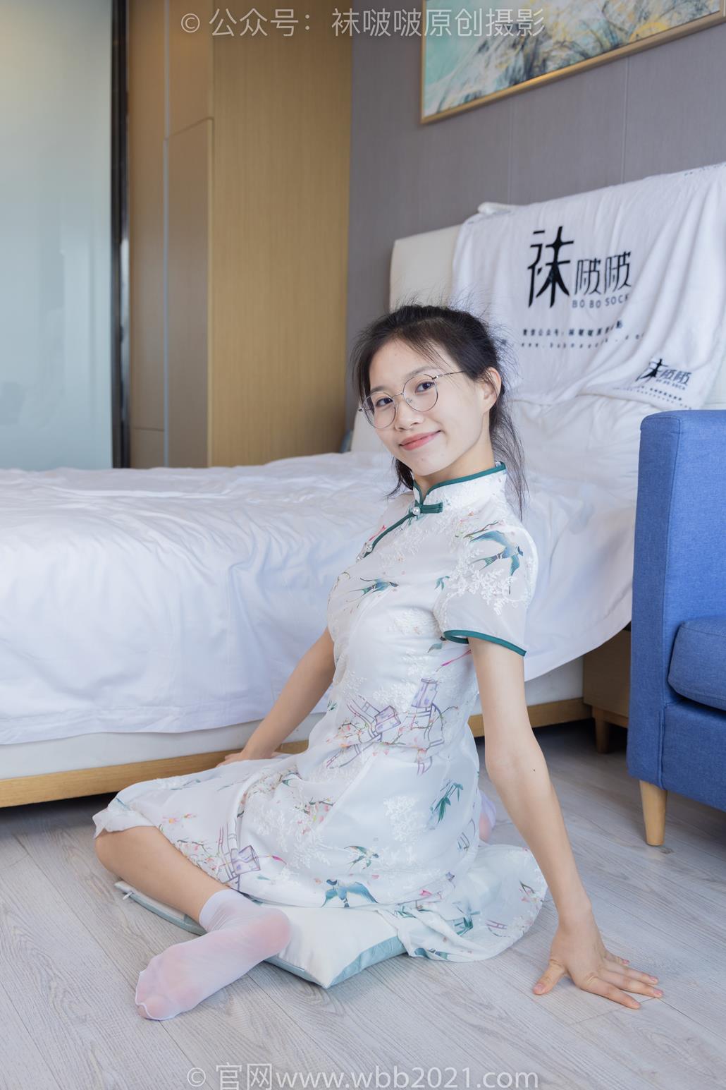 袜啵啵 371期花絮版 芝士旗袍白丝短袜凉高跟鞋[140P/1V/6.03G]插图5