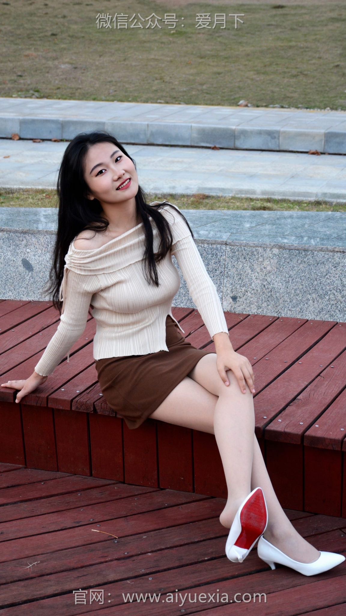 [爱月下] NO.007 恰恰 一字肩尴尴尬尬的第一次驾驭一字肩服饰！[100P/1V/5.43G]插图7