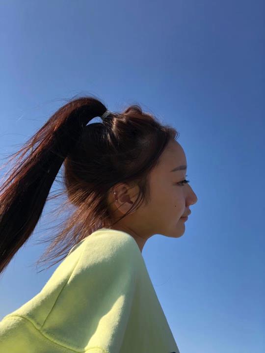 学舞蹈的小班花被我约来拍摄嫩脚丫瑜伽裤白棉袜裸足 [62P/1V/785MB]插图8