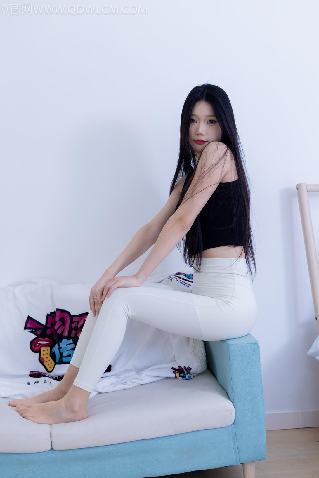 勿恋传媒 1933期 小竹瑜伽裤拖鞋 [160P/1V/4.71G]插图