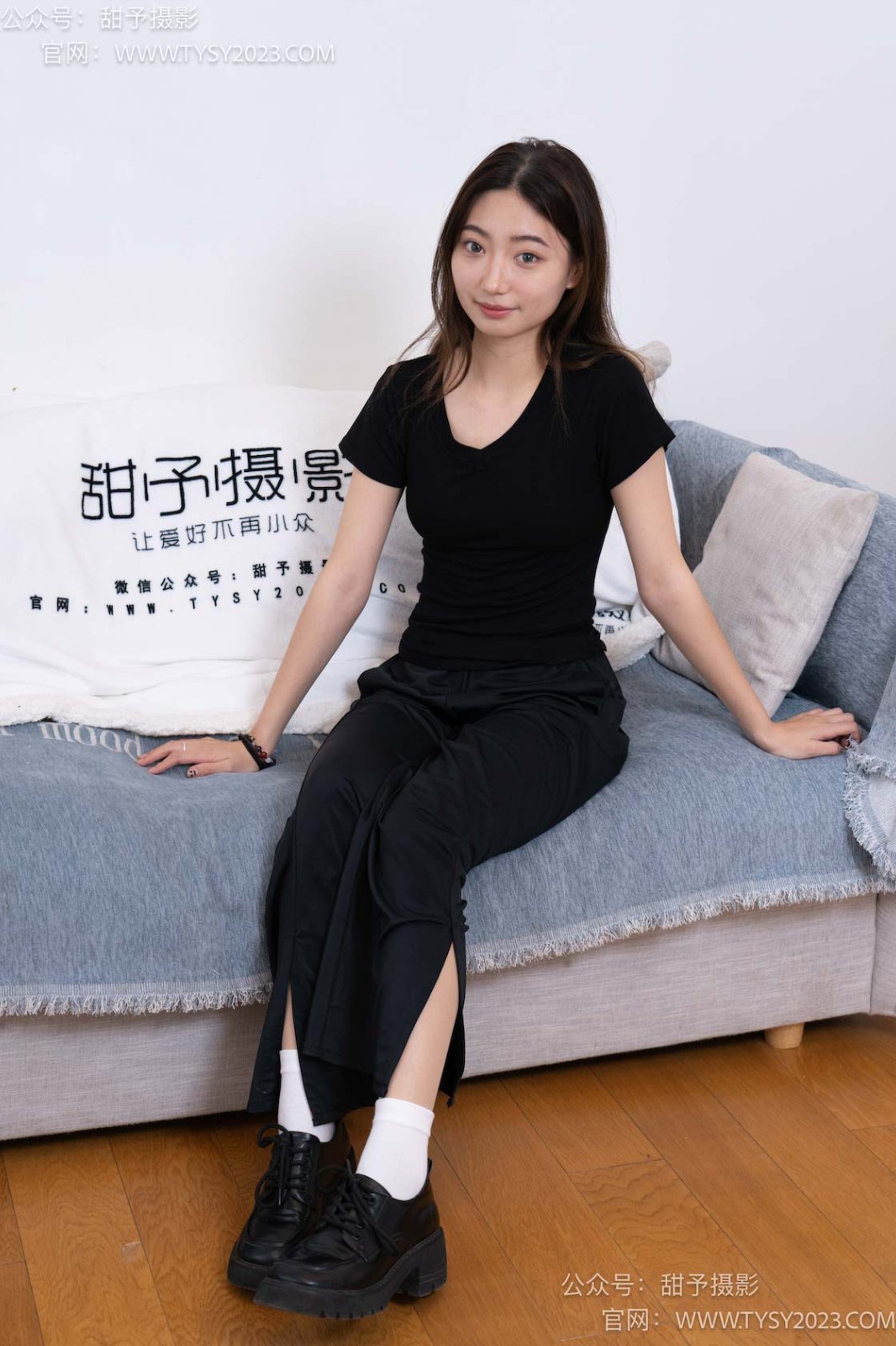 甜予摄影 NO.054 雪梨-皮鞋、白棉袜、肉丝（脚尖加固款） [130P/2V/9.92GB]插图