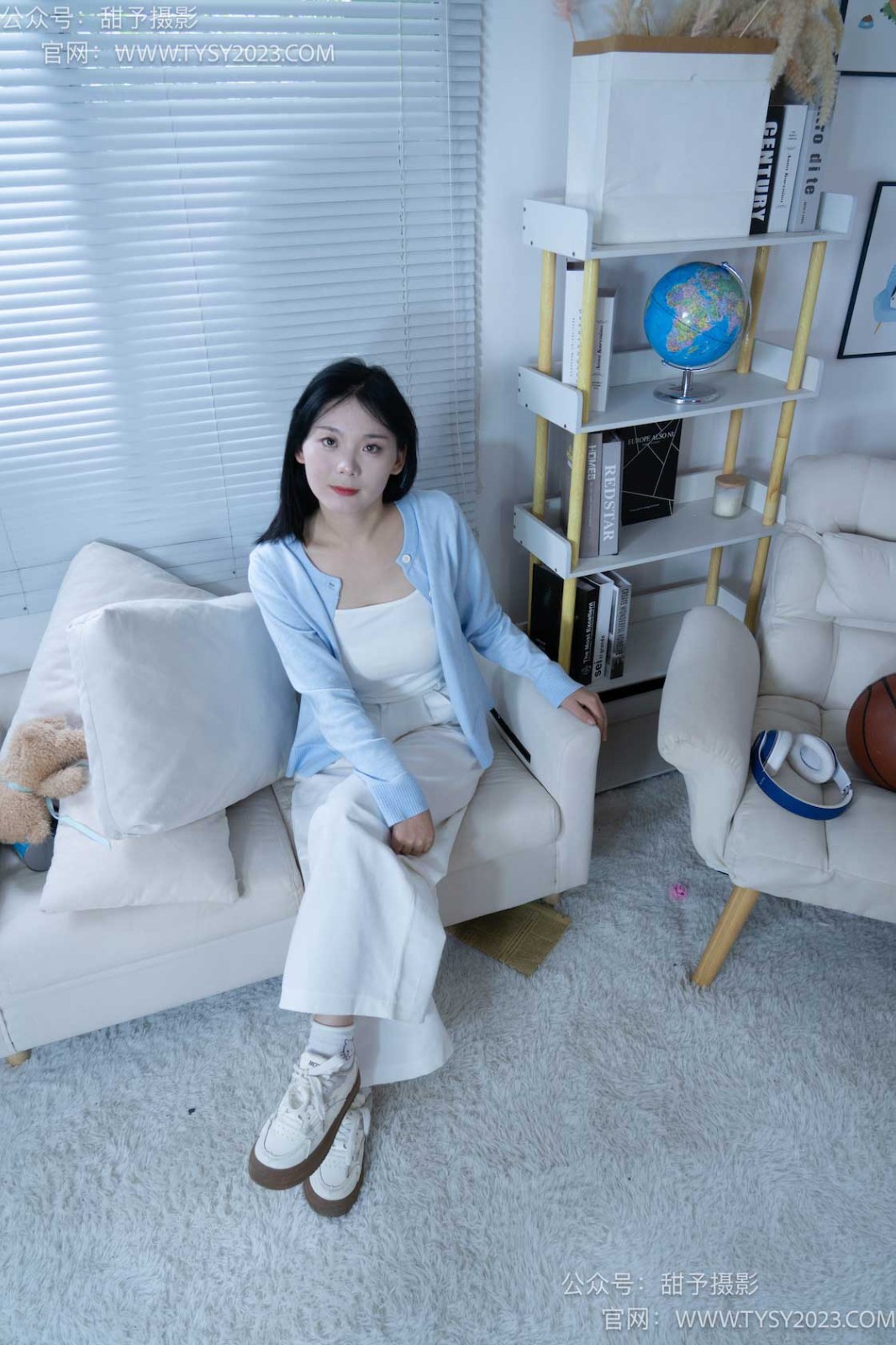 甜予摄影 NO.060 梨子-板鞋、脏白棉袜、裸足 [114P/2V/9.37GB]插图2