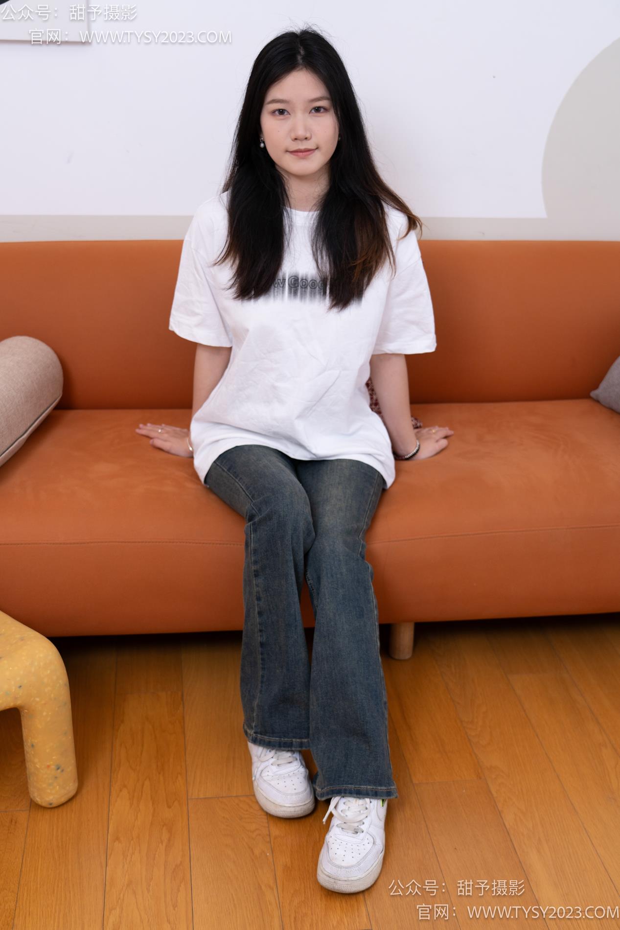 甜予摄影 070期：松松-板鞋、白棉袜、裸足[122P/2V/9.72G]插图