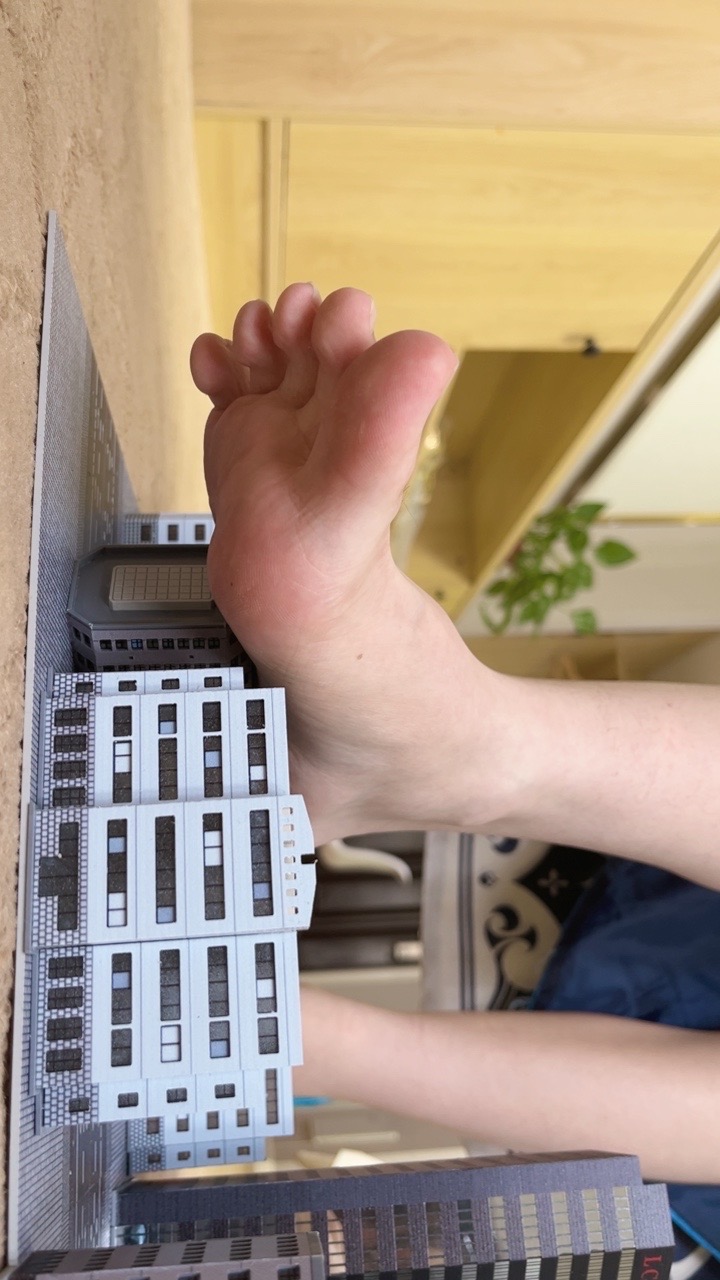 超美coser妮露小解解玉足把玩直拍+tk[35P/1V/1.16G]插图4