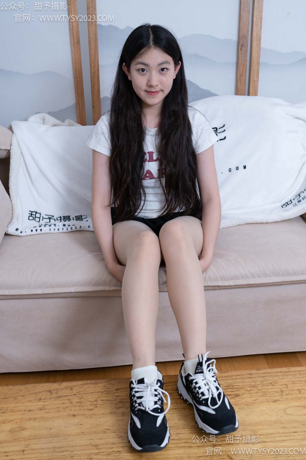 甜予摄影 NO.079 小云-运动鞋、白棉袜、肉丝（脚尖加固款）[139P/2V/10.15GB]插图3