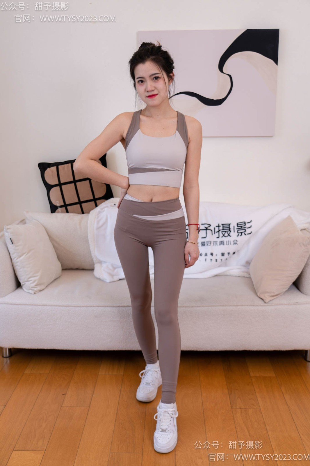 甜予摄影 NO.084 小粥-板鞋、白棉袜、裸足[140P/2V/10.13GB]插图