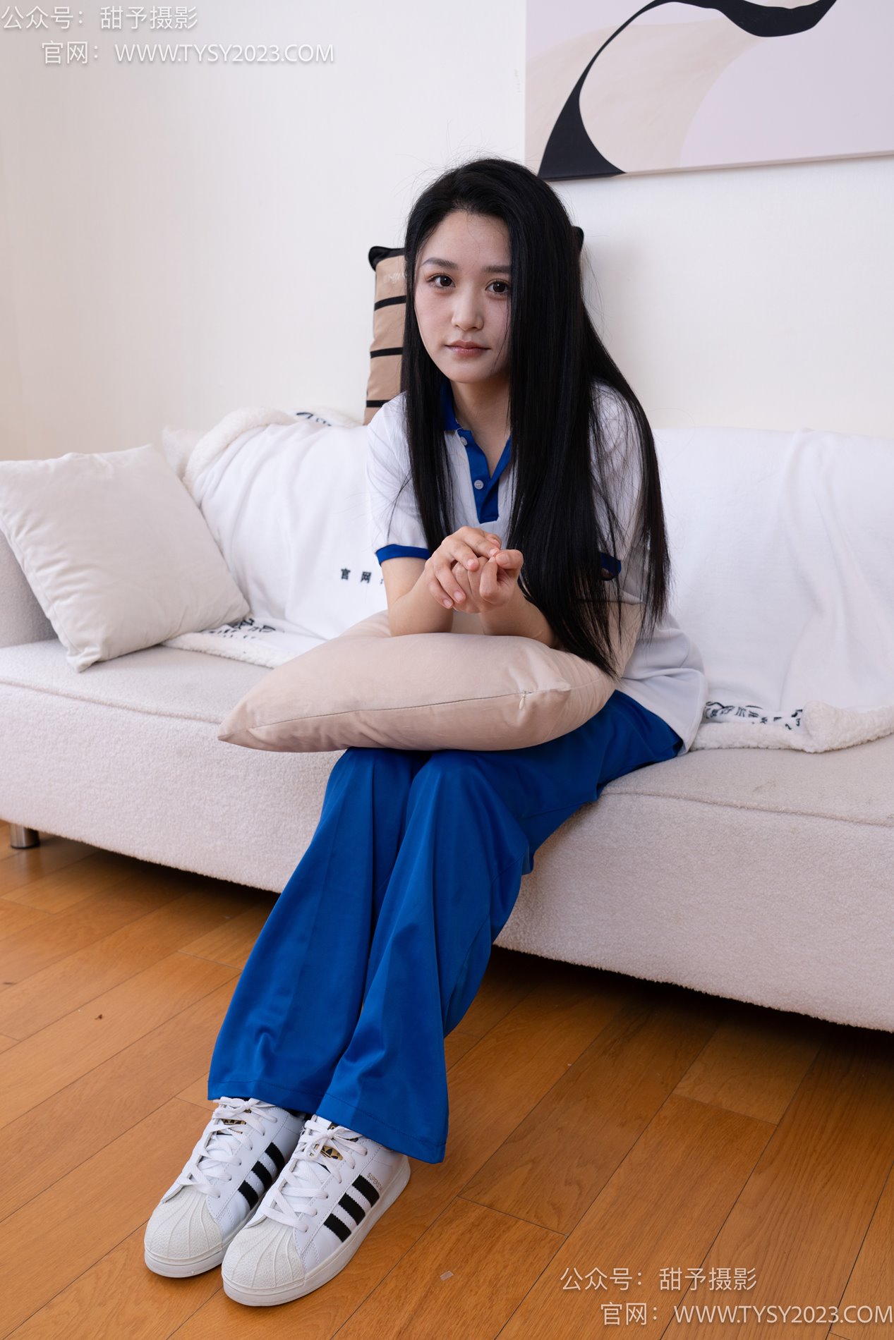 甜予摄影-完整版-102期：澜澜-板鞋、白棉袜、肉丝（脚尖微加固款）[126P/2V/9.93G]插图5