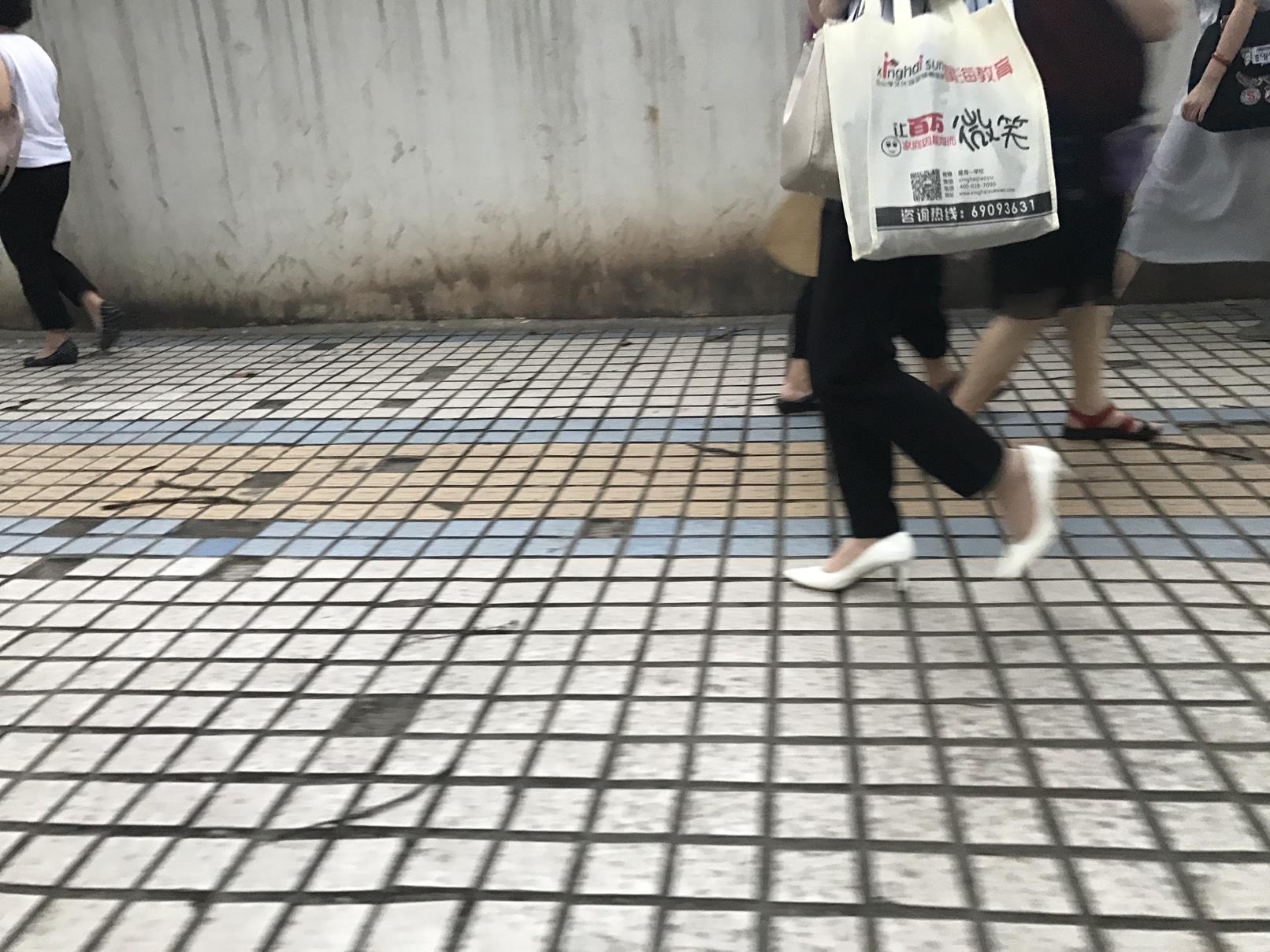 搭讪忽悠街头镁钕要原味丝袜合辑[59P/37V/1.76G]插图2