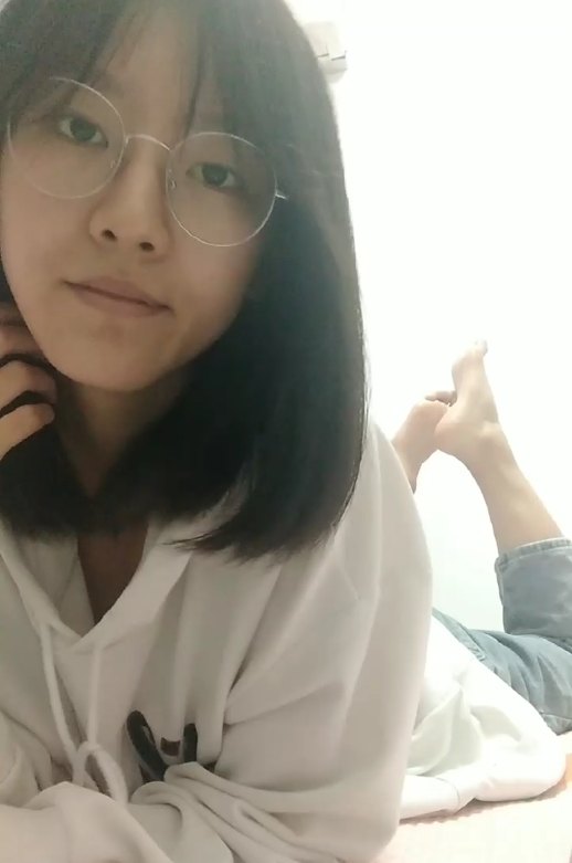 套路反差眼镜妹生活照露脸展示脚底身材[14P/21V/354M]插图7