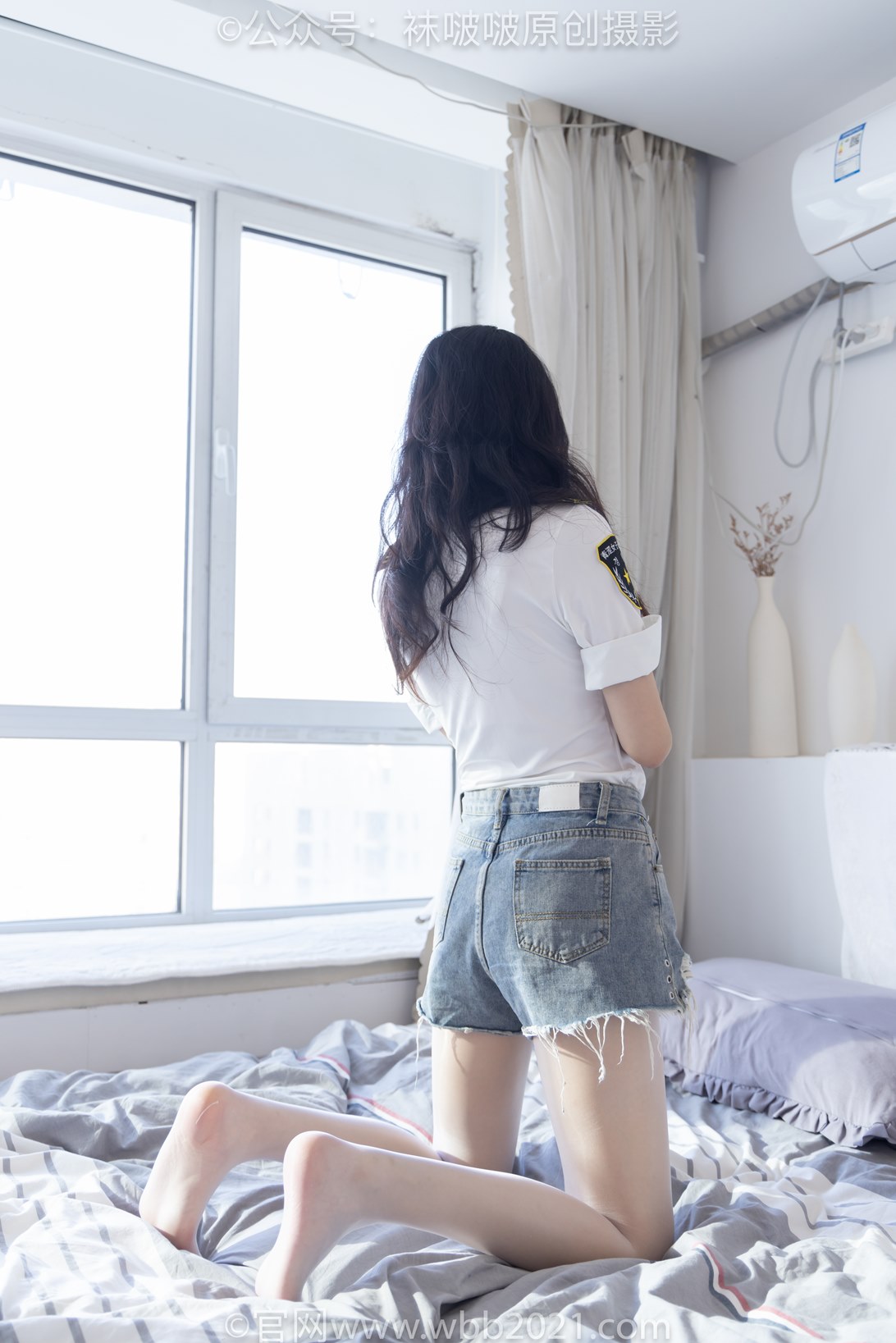 袜啵啵433期：小甜豆-透明高跟、白丝（脚尖透明款）、穿鞋往鞋里倒酸奶剧情 [154P/1V/6.27G]插图8