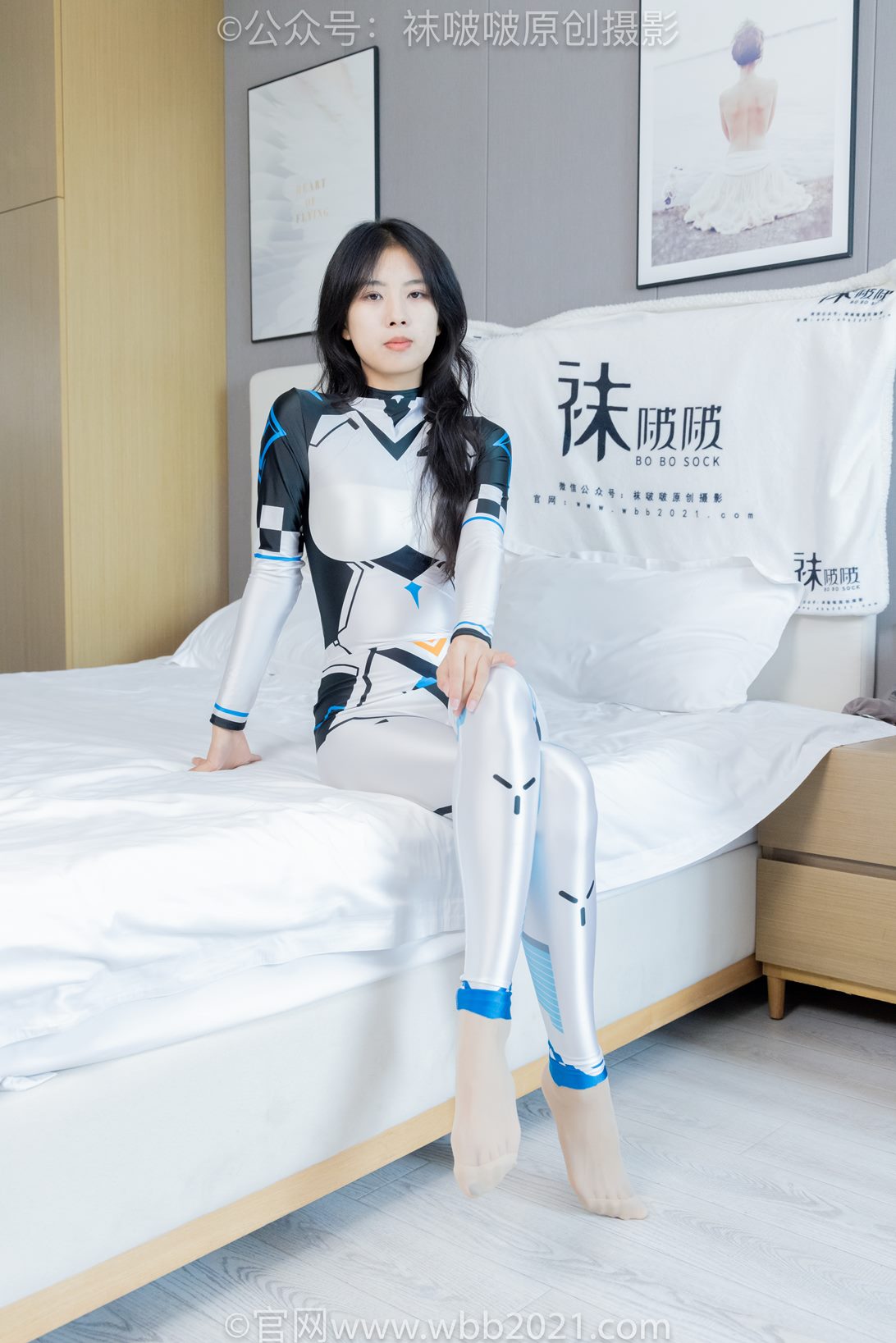 袜啵啵434期：奶油-cos服、两双靴子、薄肉丝（脚尖加固款）、薄黑丝（脚尖加固款）[155P/1V/7.61G]插图3