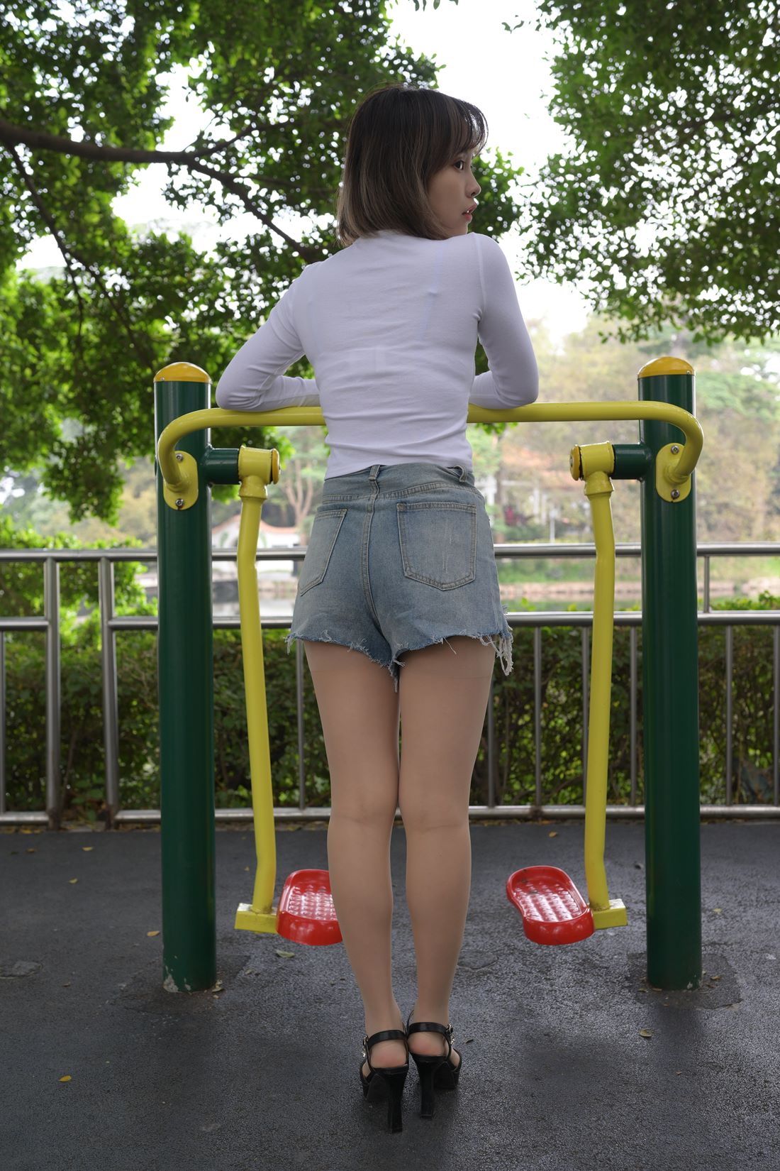 魔镜原版肉丝热裤 [313P/1V/9.2G]插图5