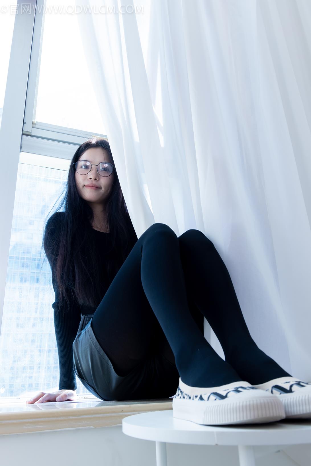 勿恋传媒2139期：茯苓-厚黑丝、平底鞋、瑜伽动作老头乐挠脚剧情[165P/1V/4G]插图