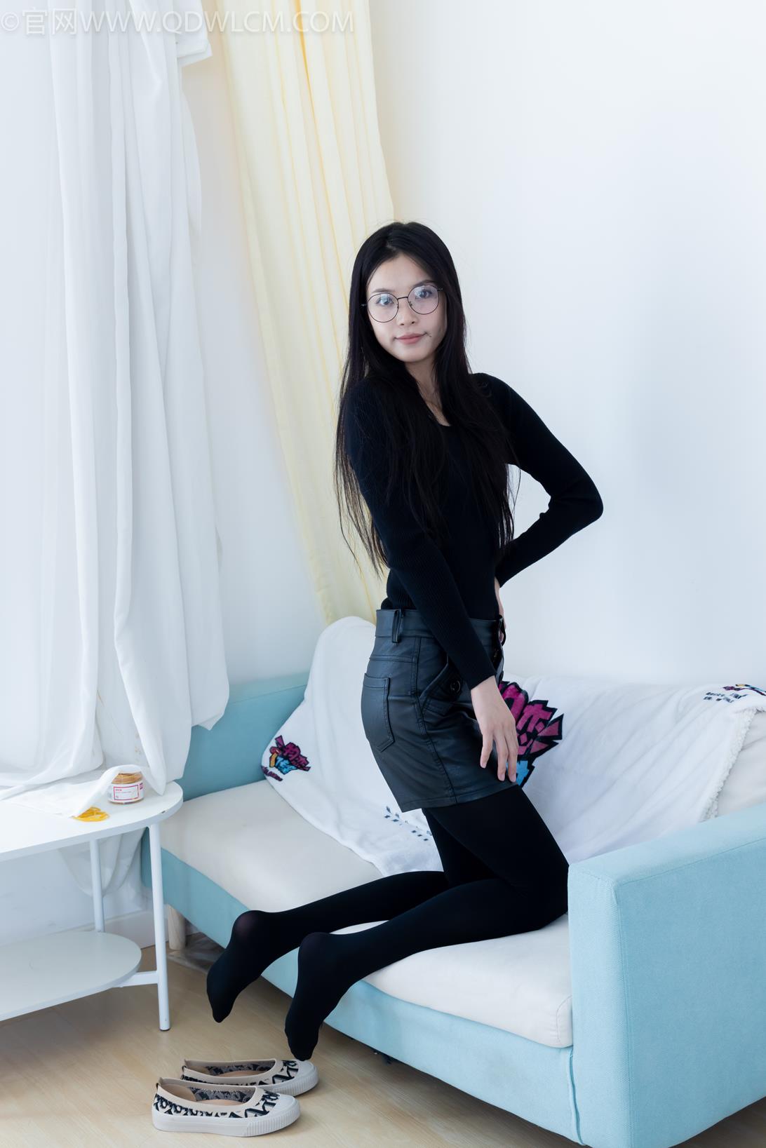 勿恋传媒2139期：茯苓-厚黑丝、平底鞋、瑜伽动作老头乐挠脚剧情[165P/1V/4G]插图3