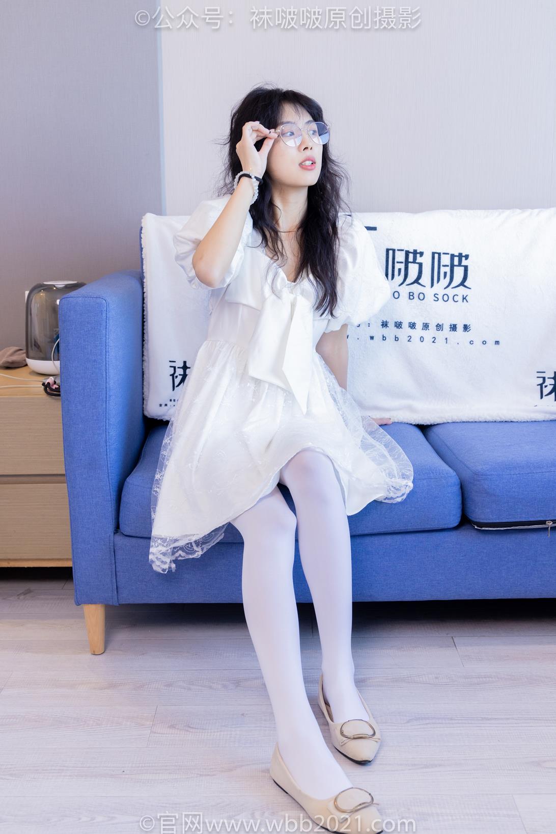 袜啵啵452期花絮：奶油-平底鞋、帆布鞋、厚白丝、厚肉丝、两双丝袜踩葡萄剧情 [228P/1V/9.88G]插图3