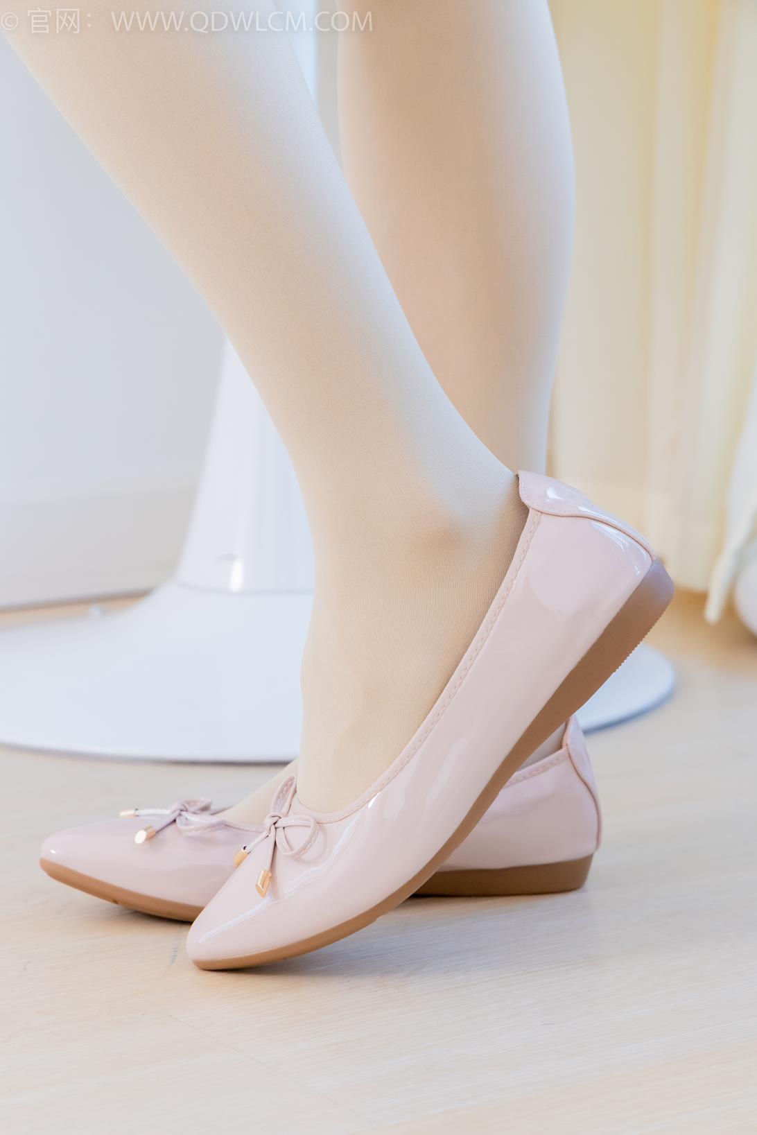 勿恋传媒2157期：茯苓-平底鞋、厚肉丝、皮筋绑脚老头乐闹脚剧情 [150P/1V/3.85G]插图3