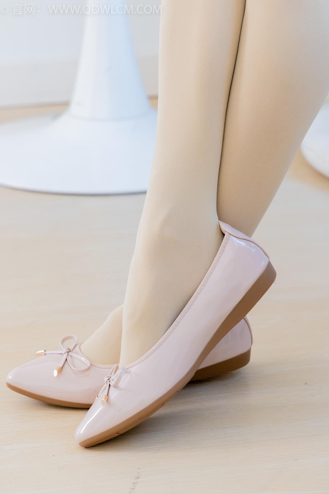 勿恋传媒2157期：茯苓-平底鞋、厚肉丝、皮筋绑脚老头乐闹脚剧情 [150P/1V/3.85G]插图7